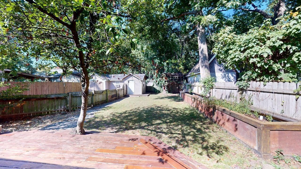 1209 Clifton  Conway, AR
