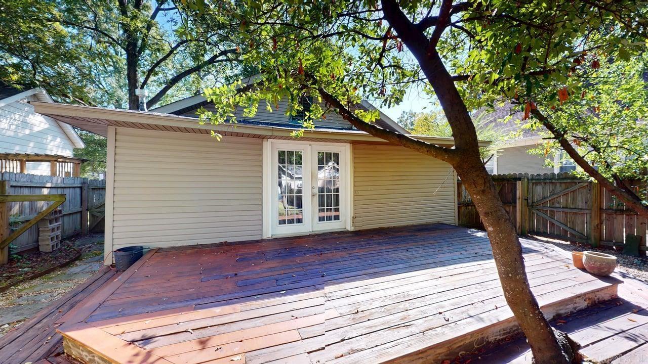1209 Clifton  Conway, AR