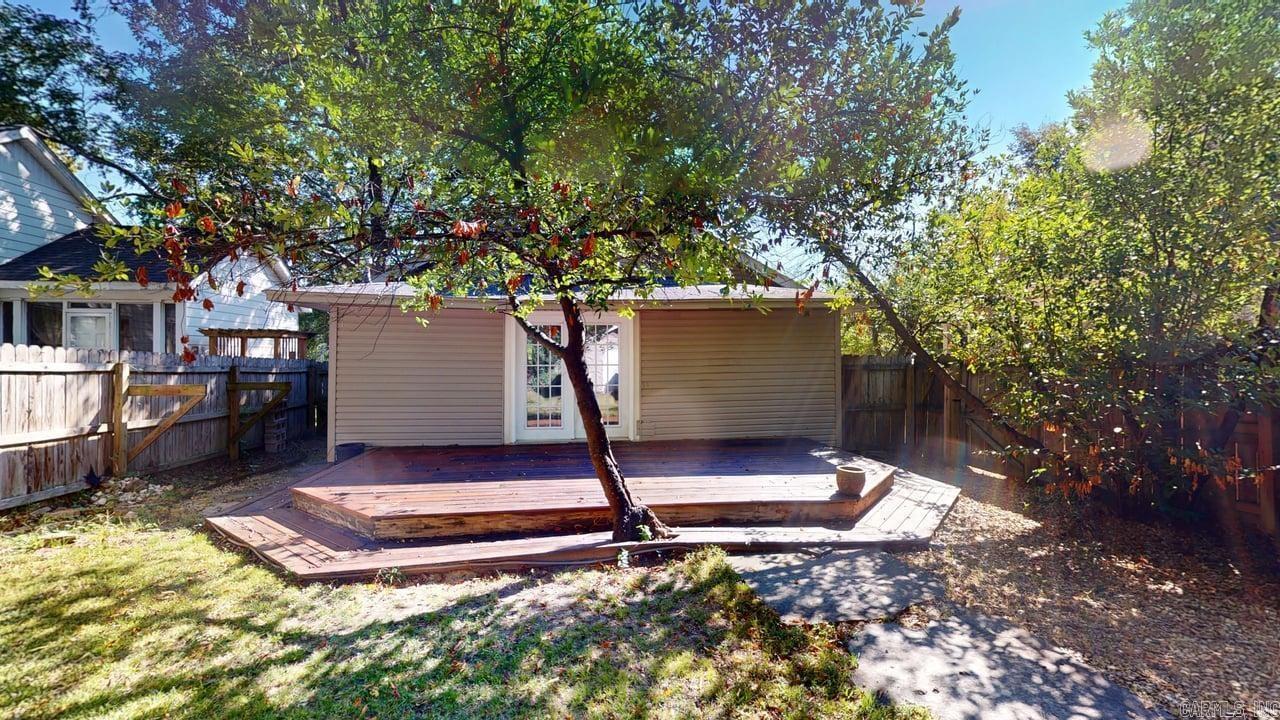 1209 Clifton  Conway, AR