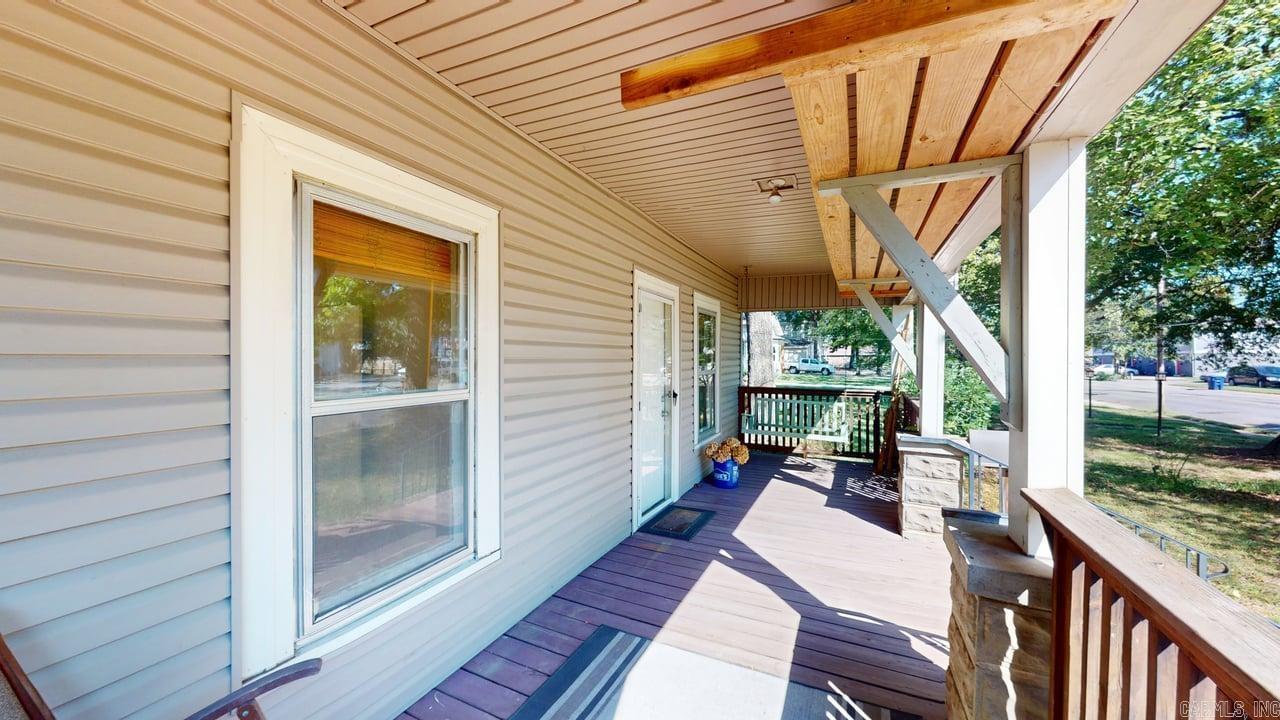1209 Clifton  Conway, AR