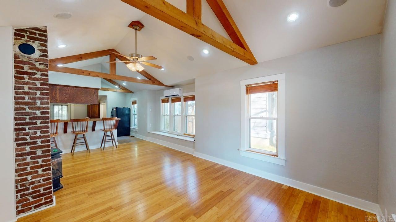 1209 Clifton  Conway, AR