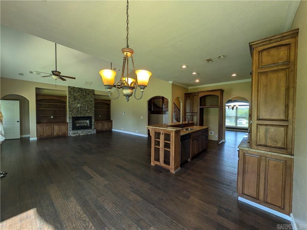 302 Private Rd 3388  Clarksville, AR