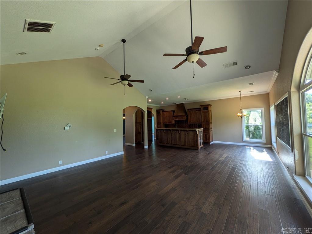 302 Private Rd 3388  Clarksville, AR