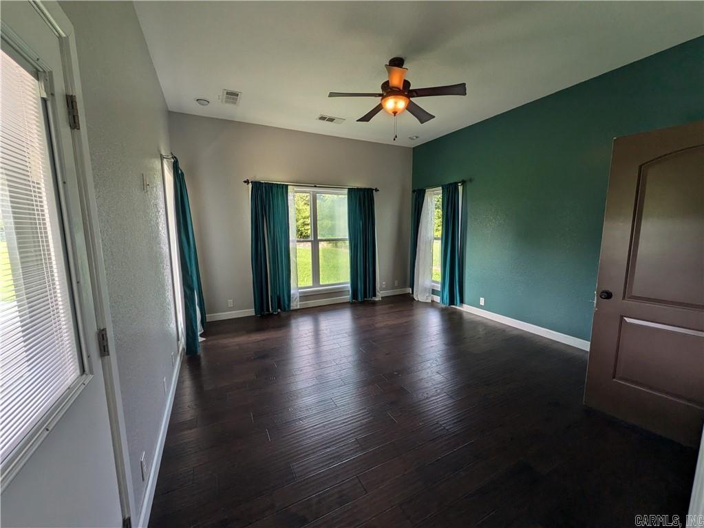 302 Private Rd 3388  Clarksville, AR