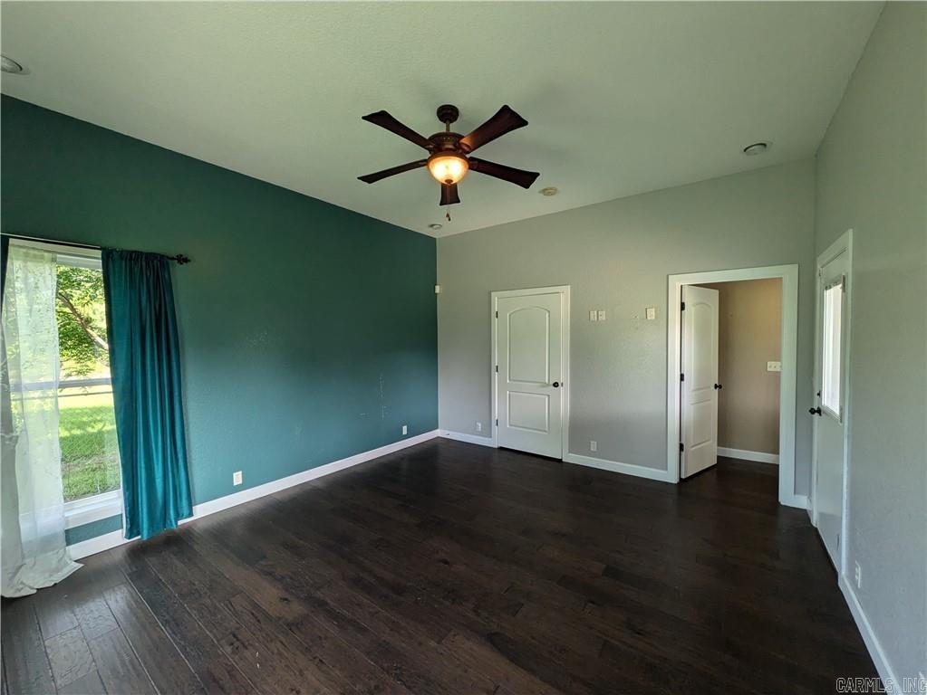 302 Private Rd 3388  Clarksville, AR