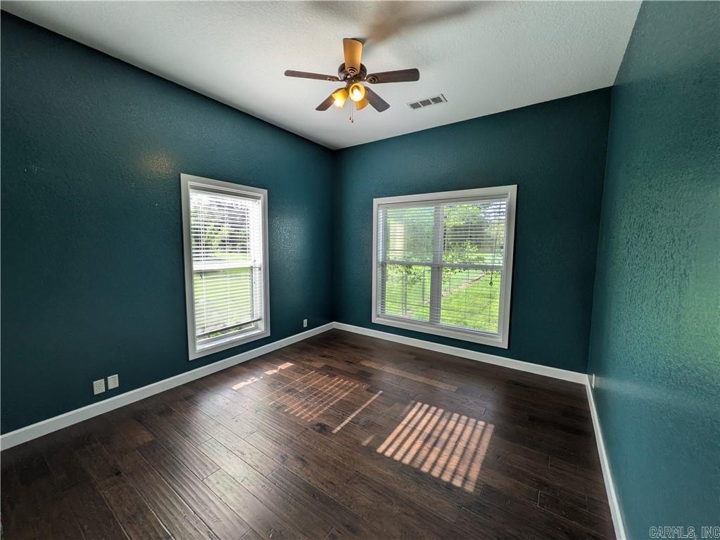 302 Private Rd 3388  Clarksville, AR