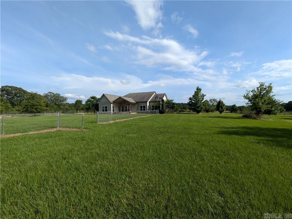 302 Private Rd 3388  Clarksville, AR