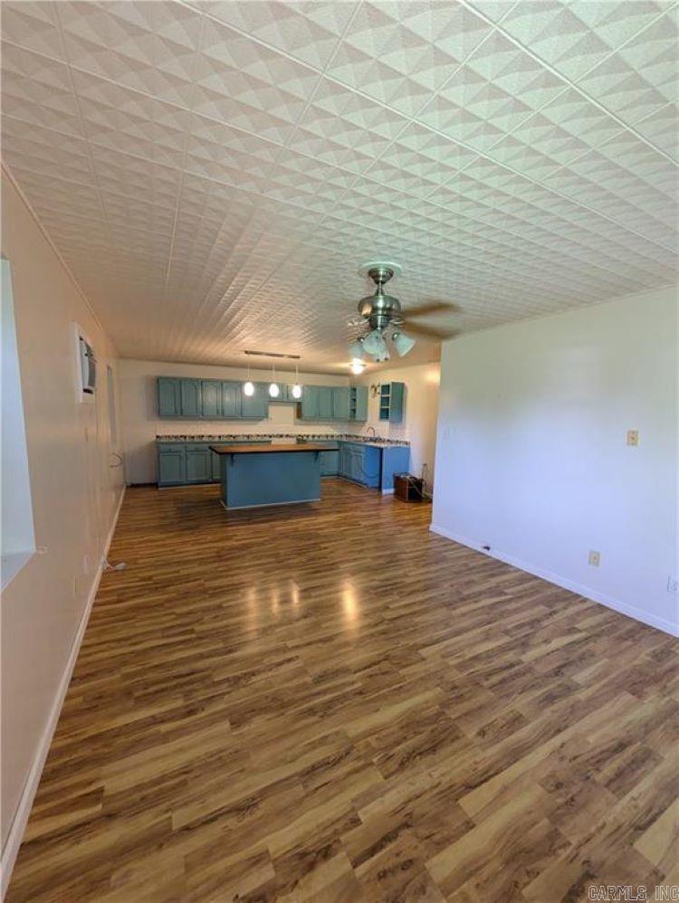 302 Private Rd 3388  Clarksville, AR