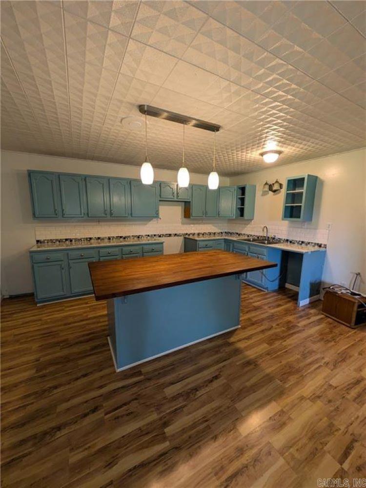 302 Private Rd 3388  Clarksville, AR