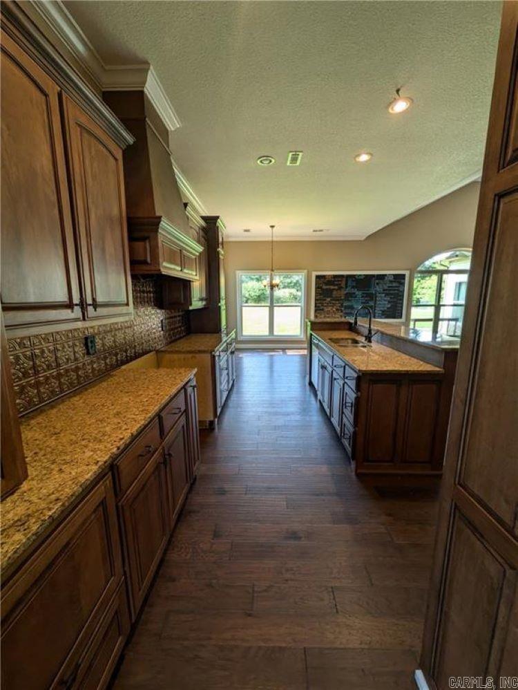 302 Private Rd 3388  Clarksville, AR