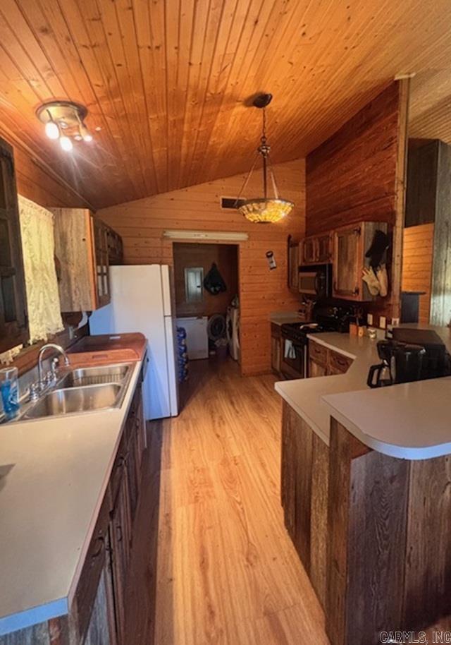 1337 Polk Road 38  Hatfield, AR