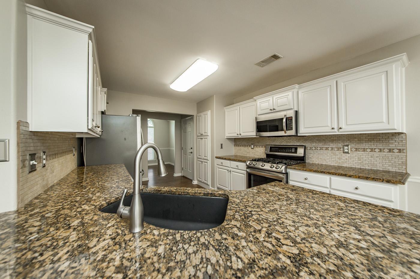 208 Stonehill  Sherwood, AR