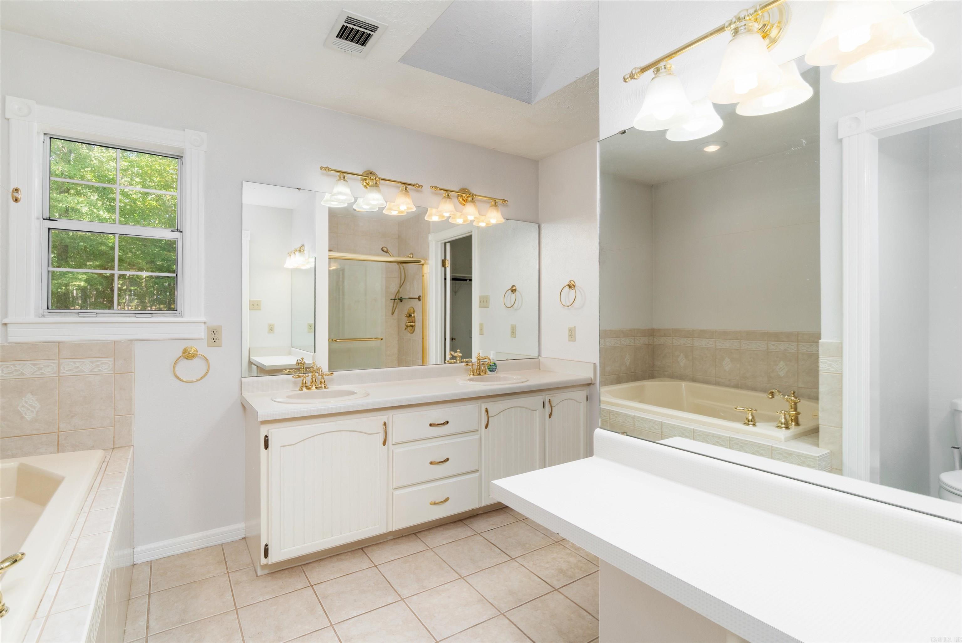 45 Gerona  Hot Springs, AR