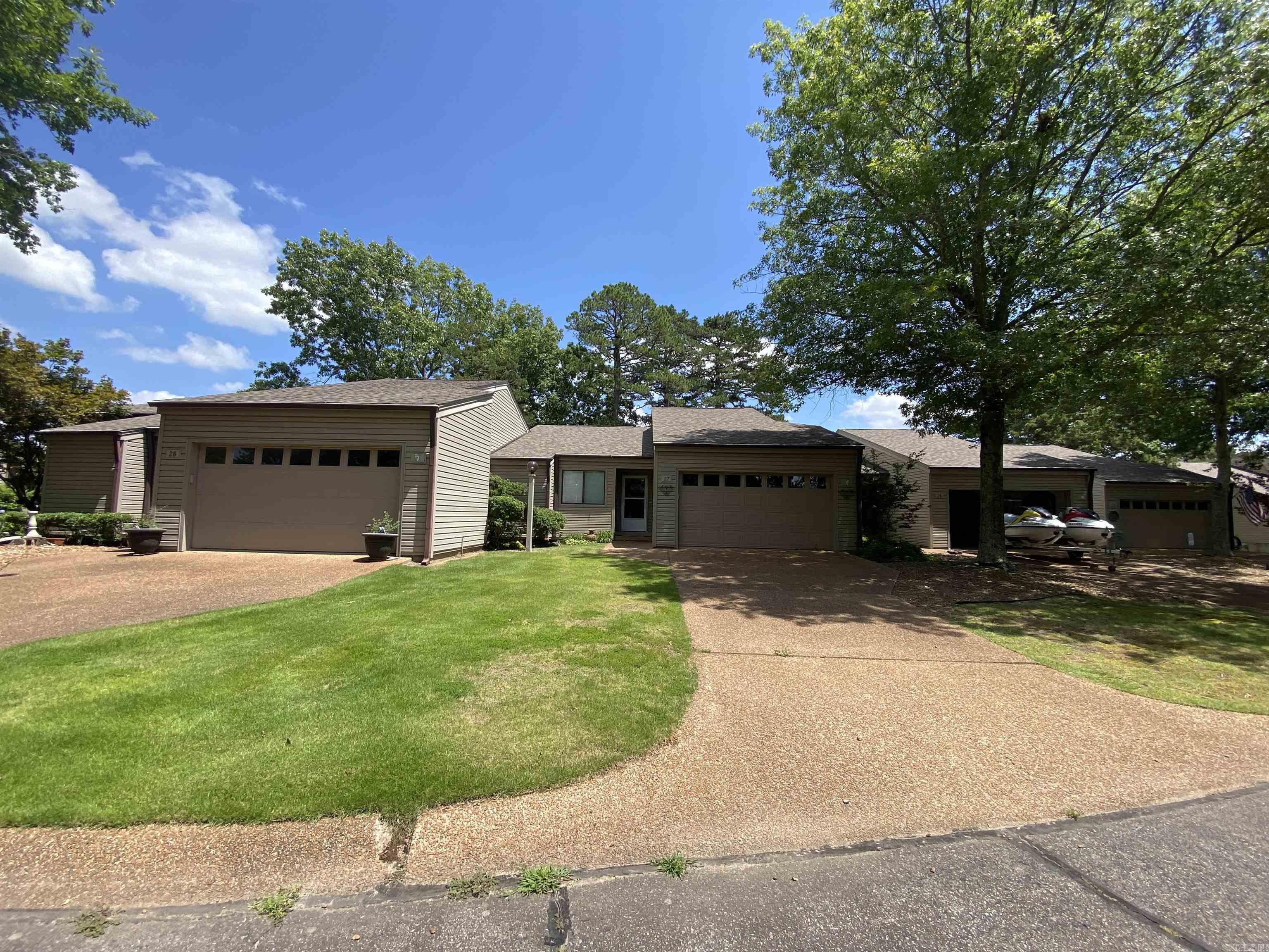 601 Woodlawn Drive #27