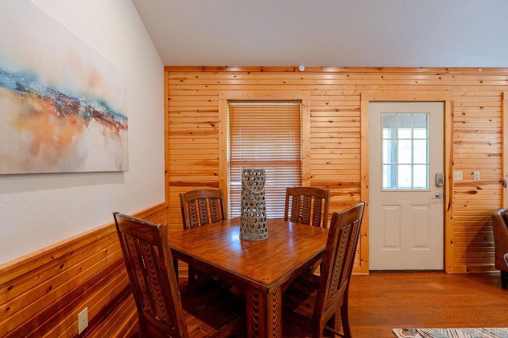2 Lobo  Heber Springs, AR