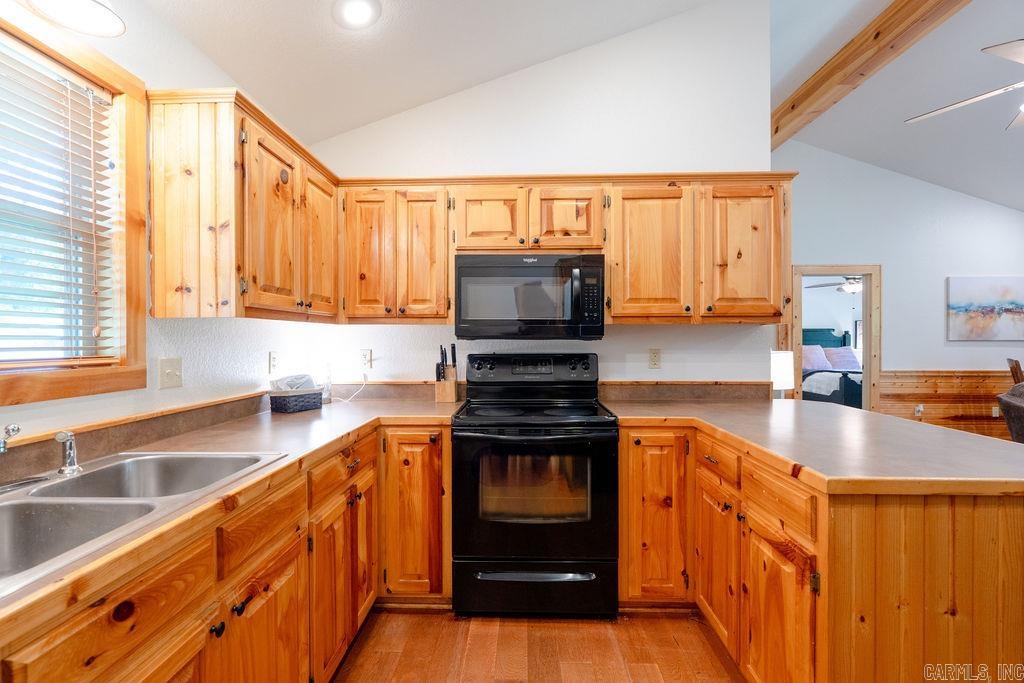 2 Lobo  Heber Springs, AR