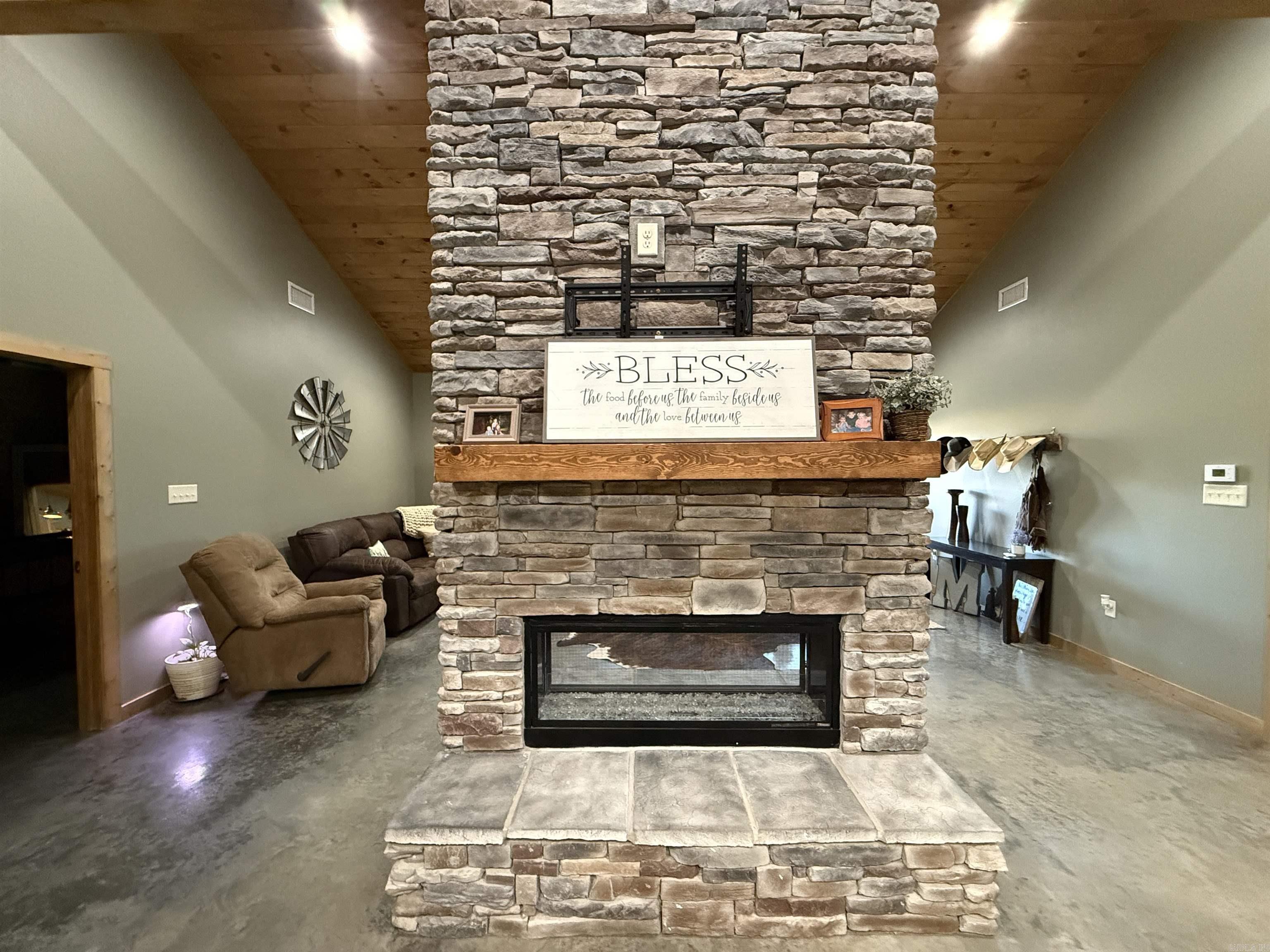 550 Sunshine Ln.  Pangburn, AR