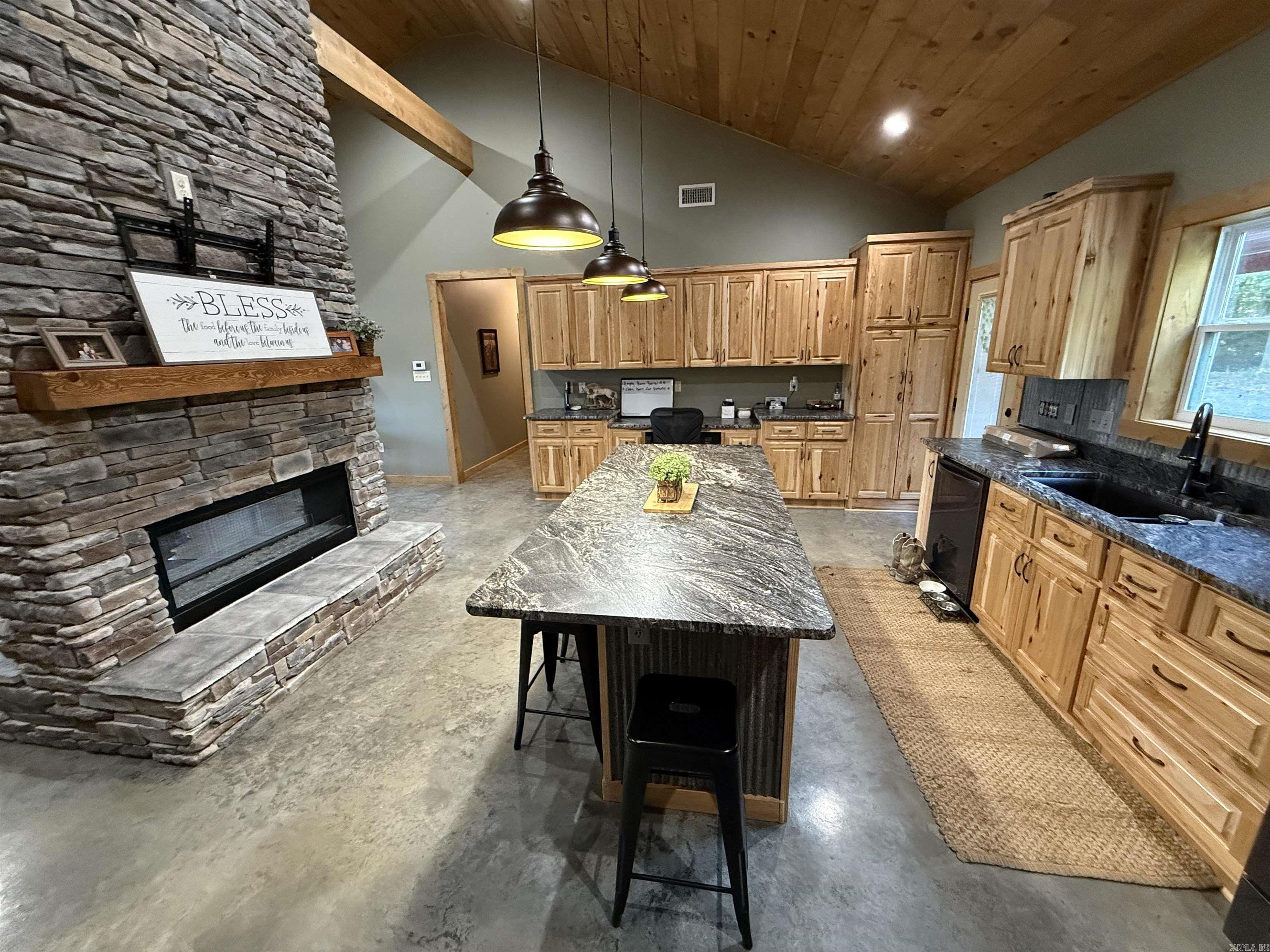 550 Sunshine Ln.  Pangburn, AR