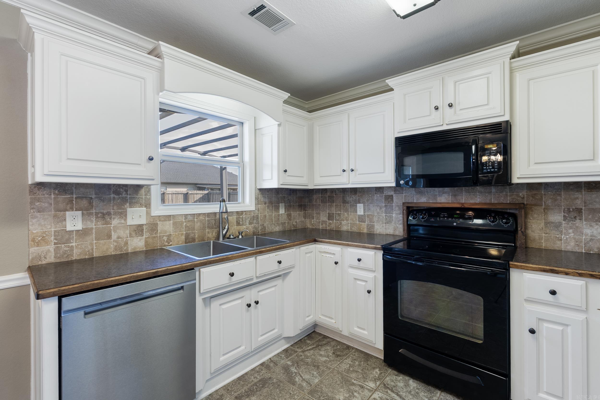 236 Creek View Drive  Austin, AR