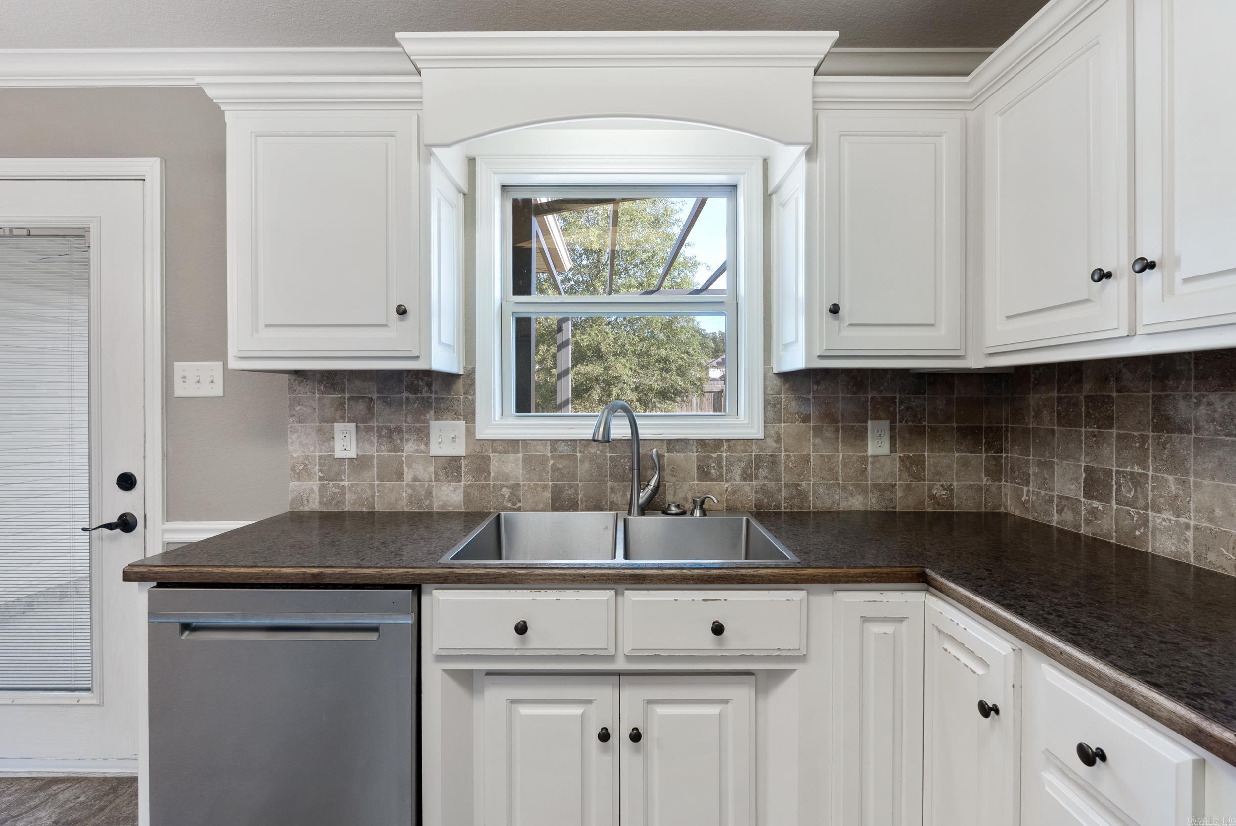 236 Creek View Drive  Austin, AR