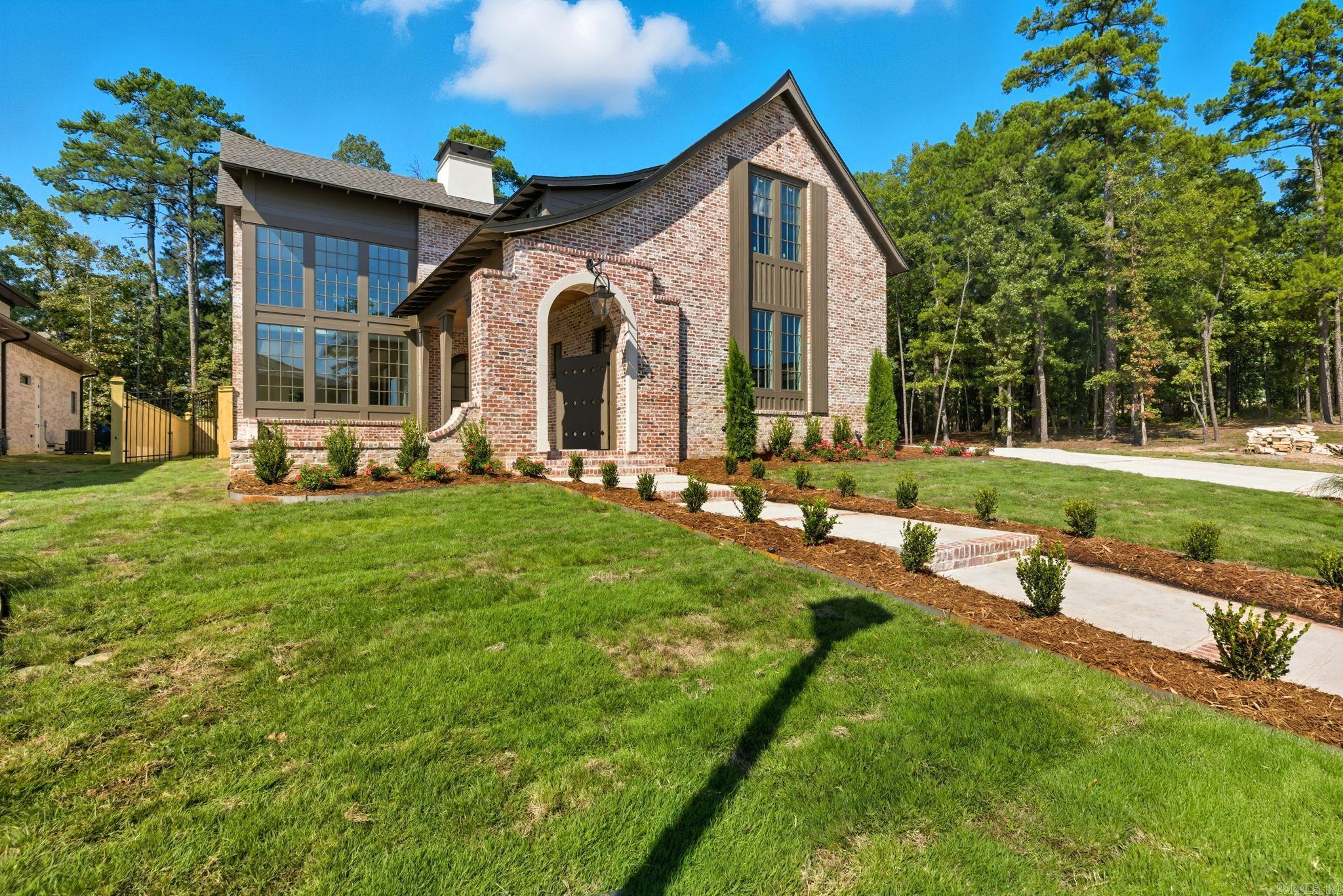 48 Orle Circle