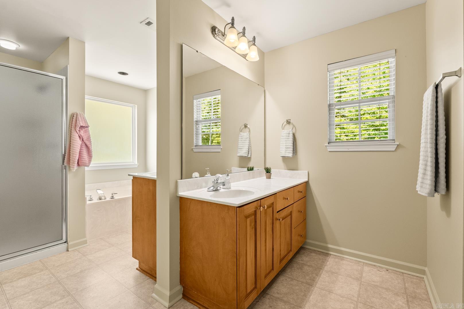 1023 Red Oak  Benton, AR