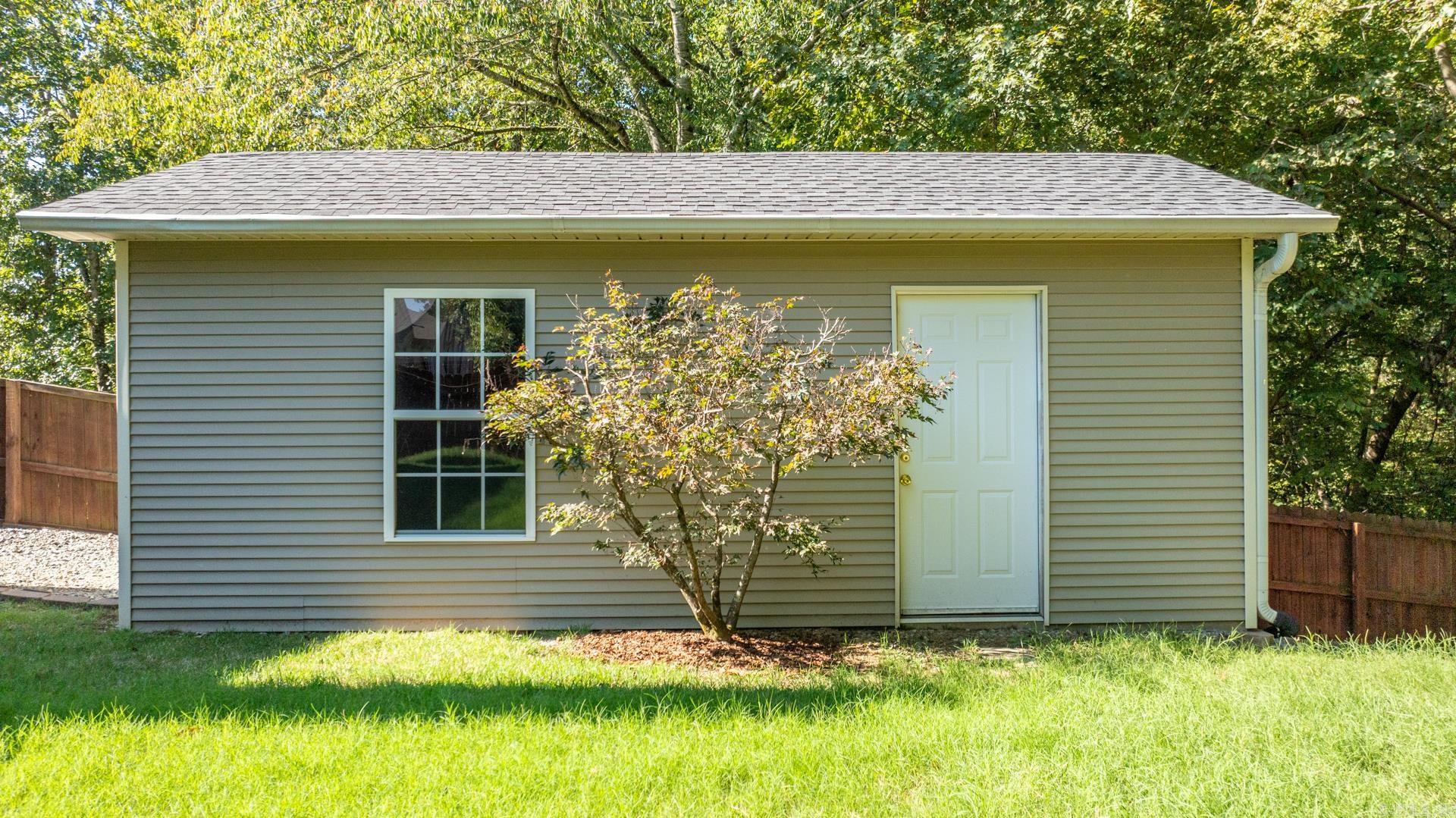 1023 Red Oak  Benton, AR