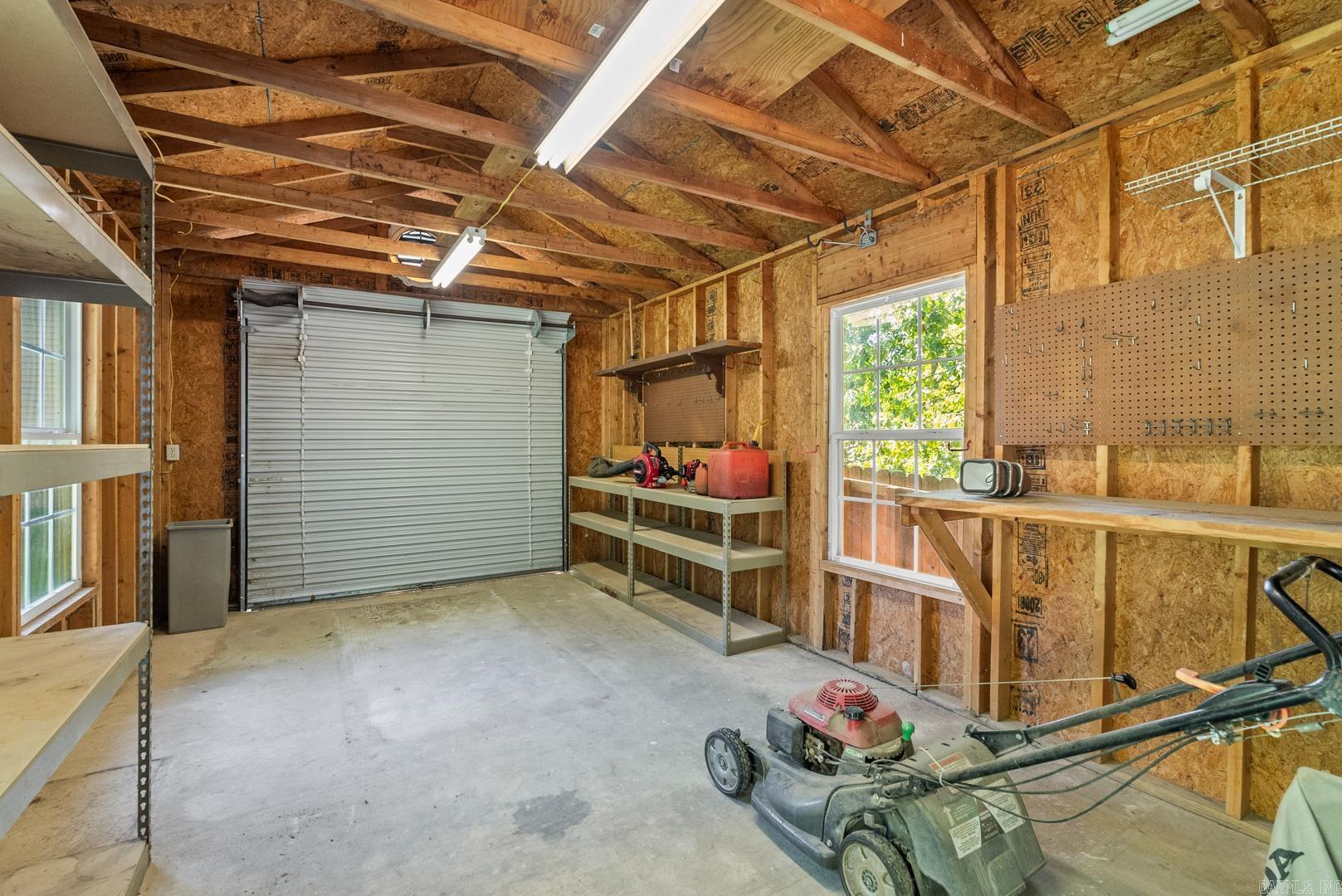 1023 Red Oak  Benton, AR