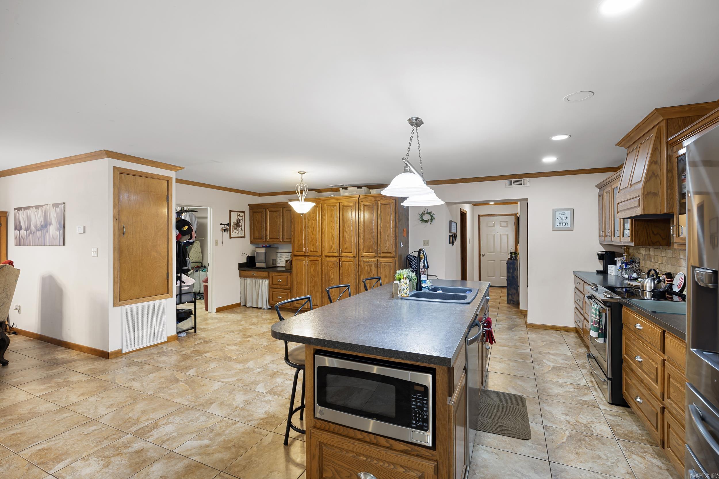 806 Avenue 8 SE  Atkins, AR