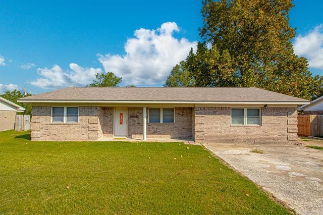1202 E 4th  Carlisle, AR
