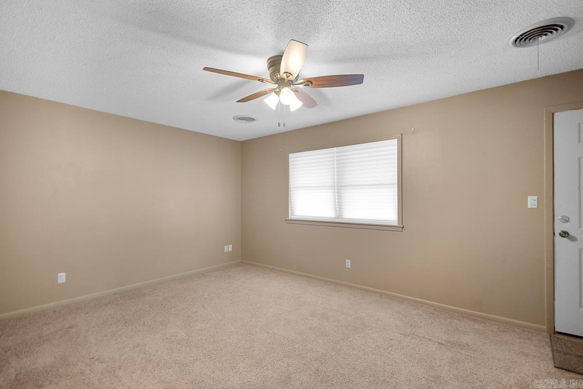 1202 E 4th  Carlisle, AR