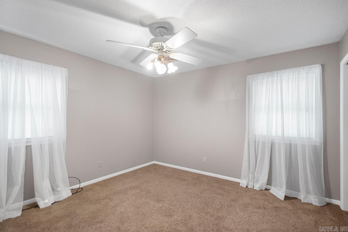 1202 E 4th  Carlisle, AR