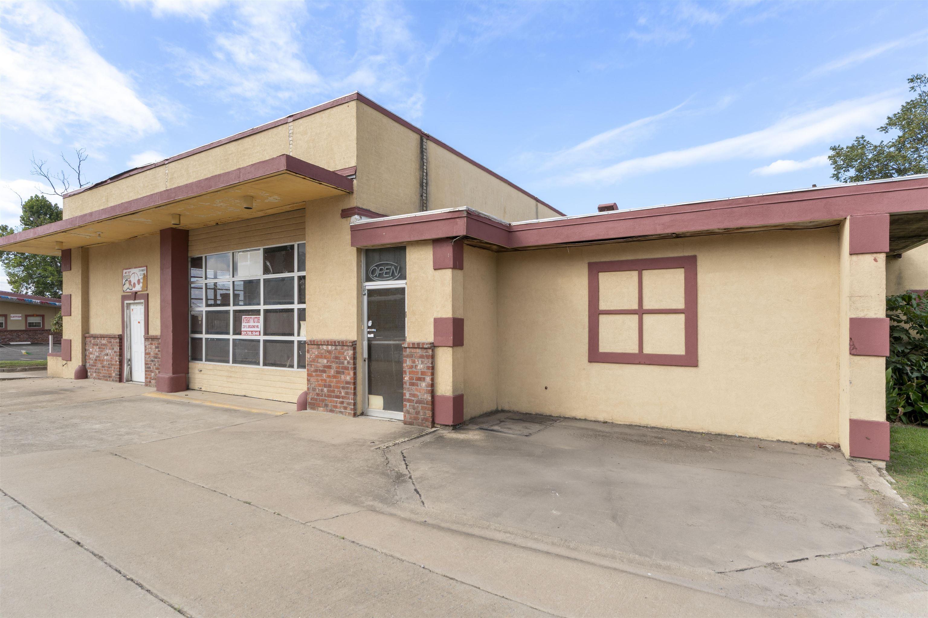 2301 E Broadway  North Little Rock, AR