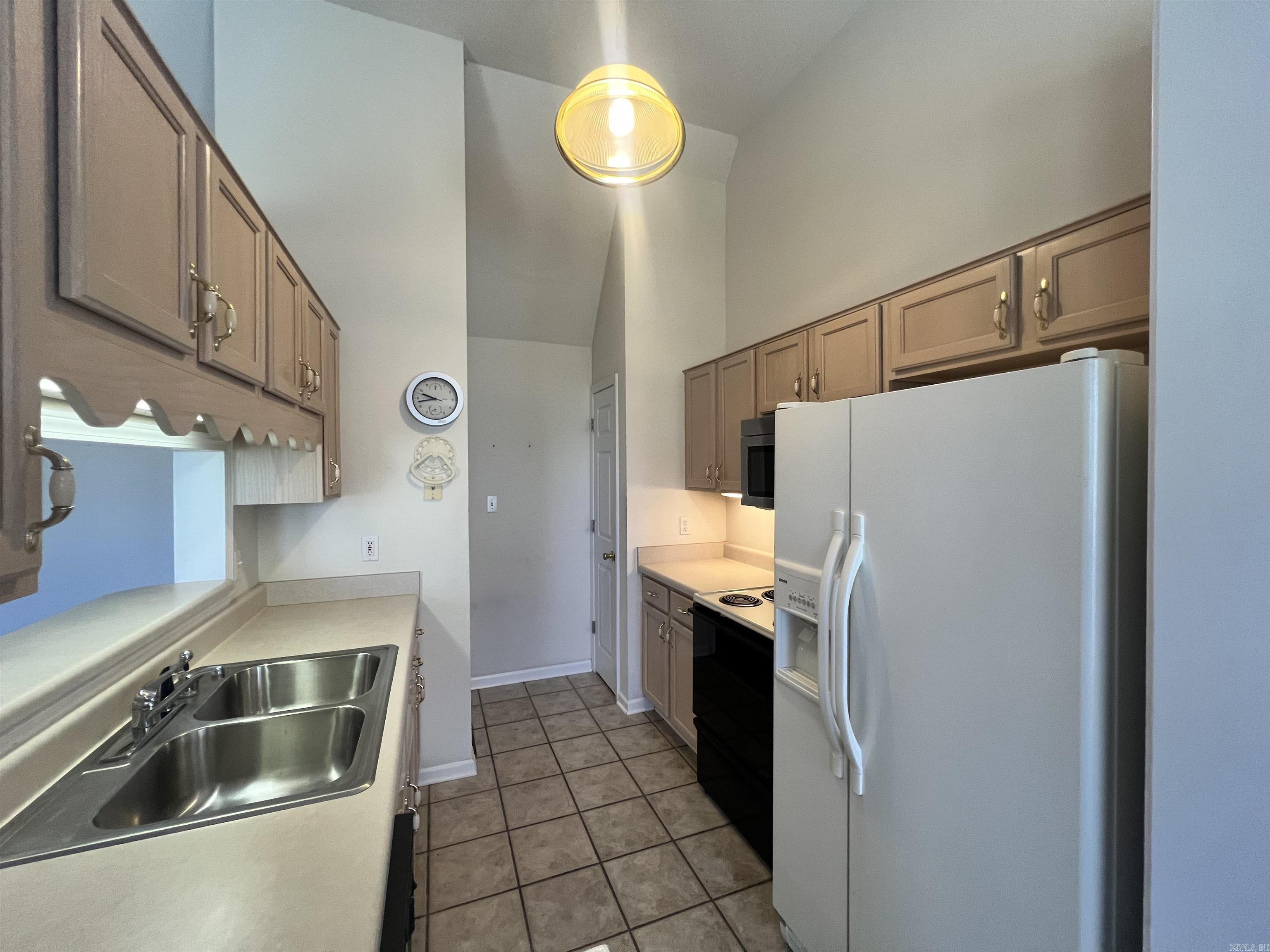 303 Country Squire  Searcy, AR