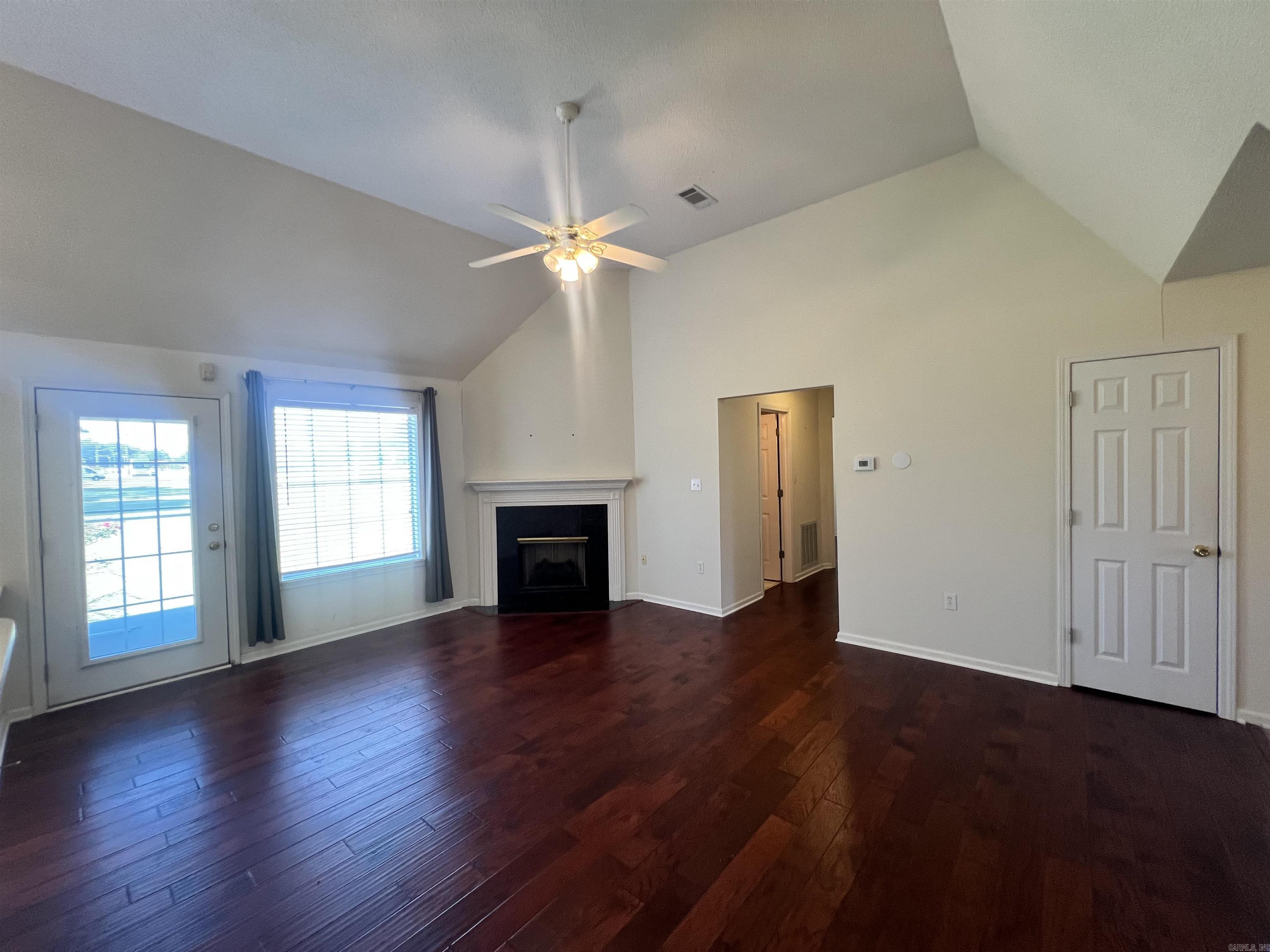 303 Country Squire  Searcy, AR