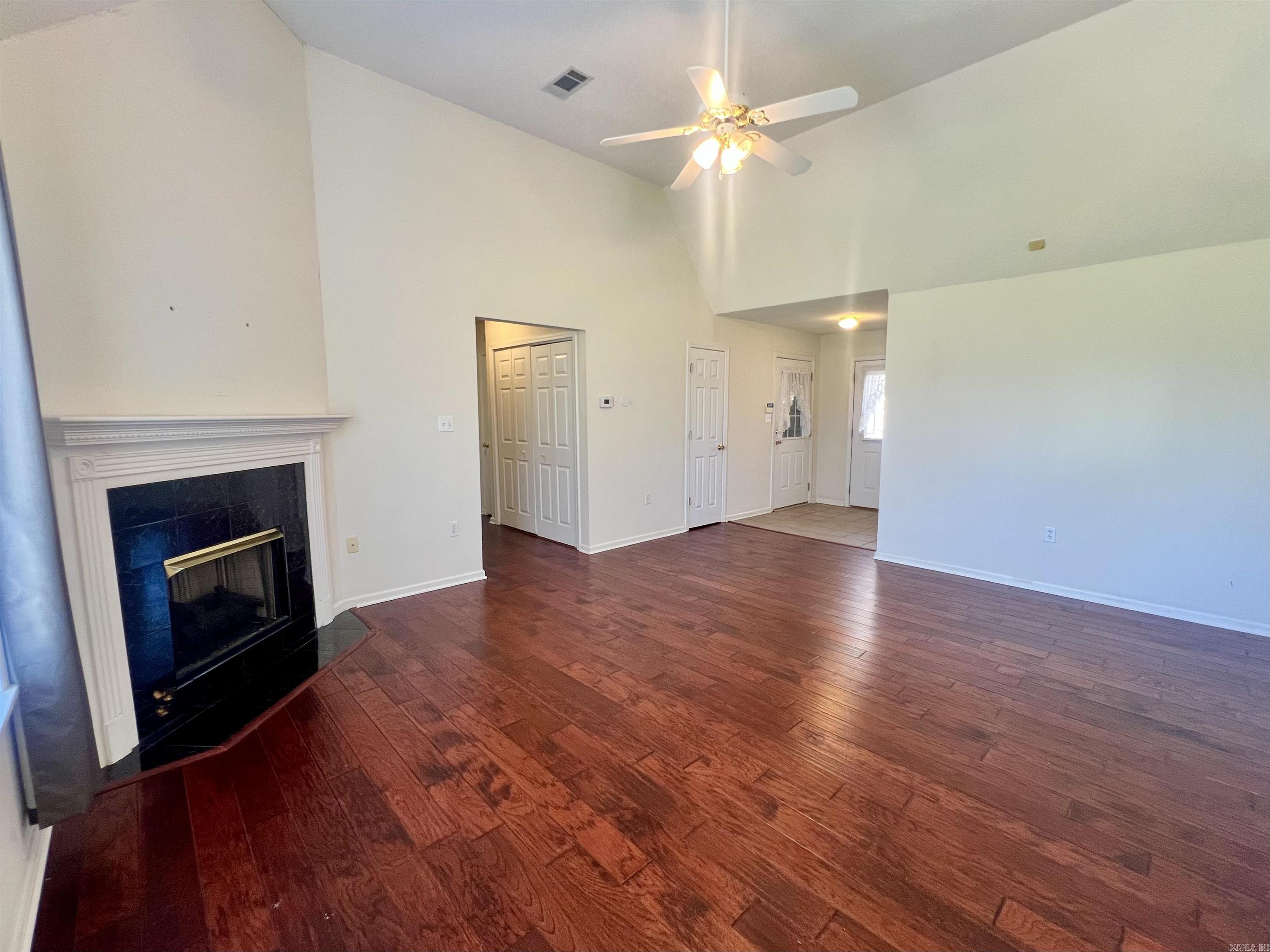 303 Country Squire  Searcy, AR