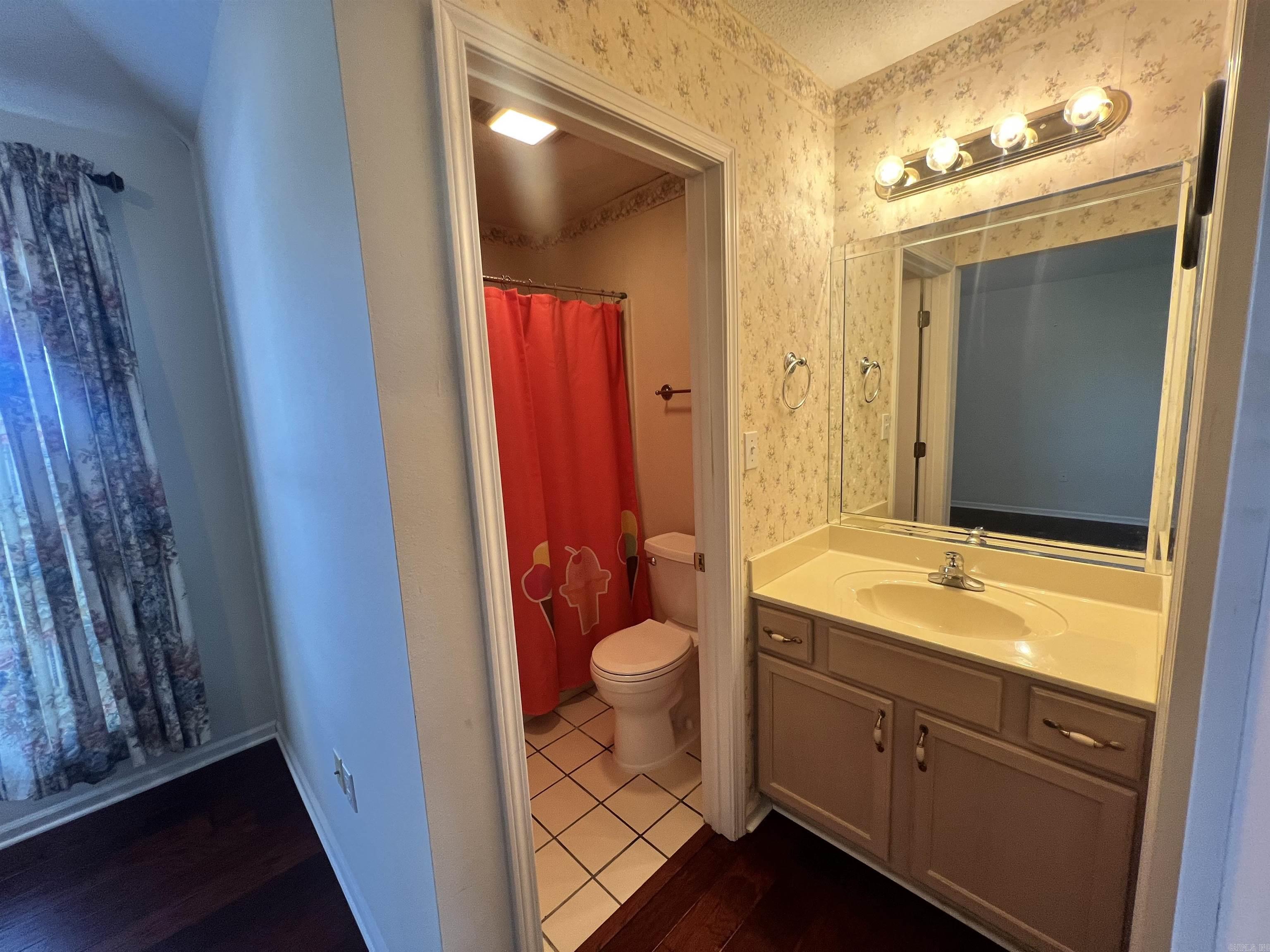 303 Country Squire  Searcy, AR