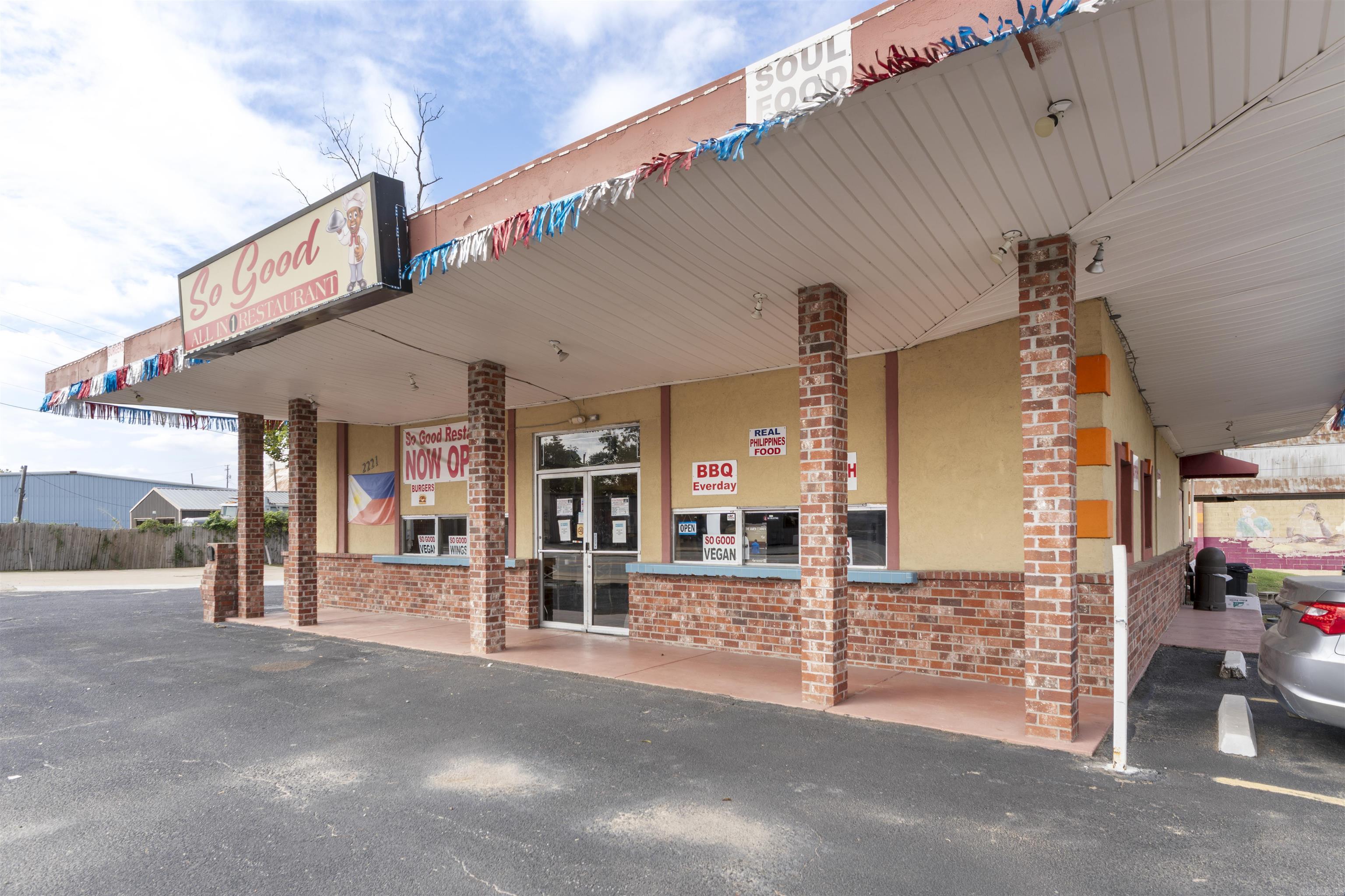 2221 E Broadway  North Little Rock, AR