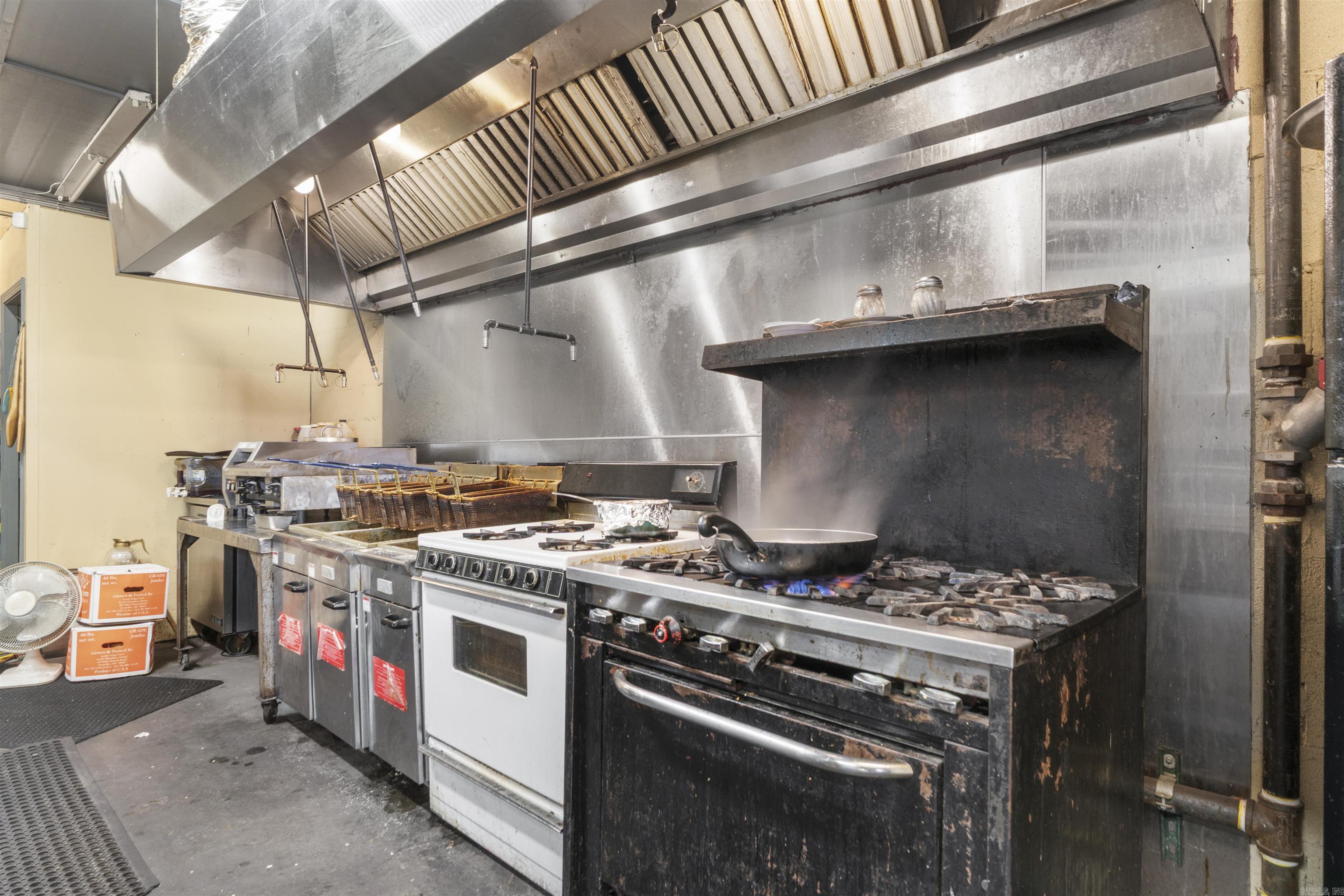 2221 E Broadway  North Little Rock, AR