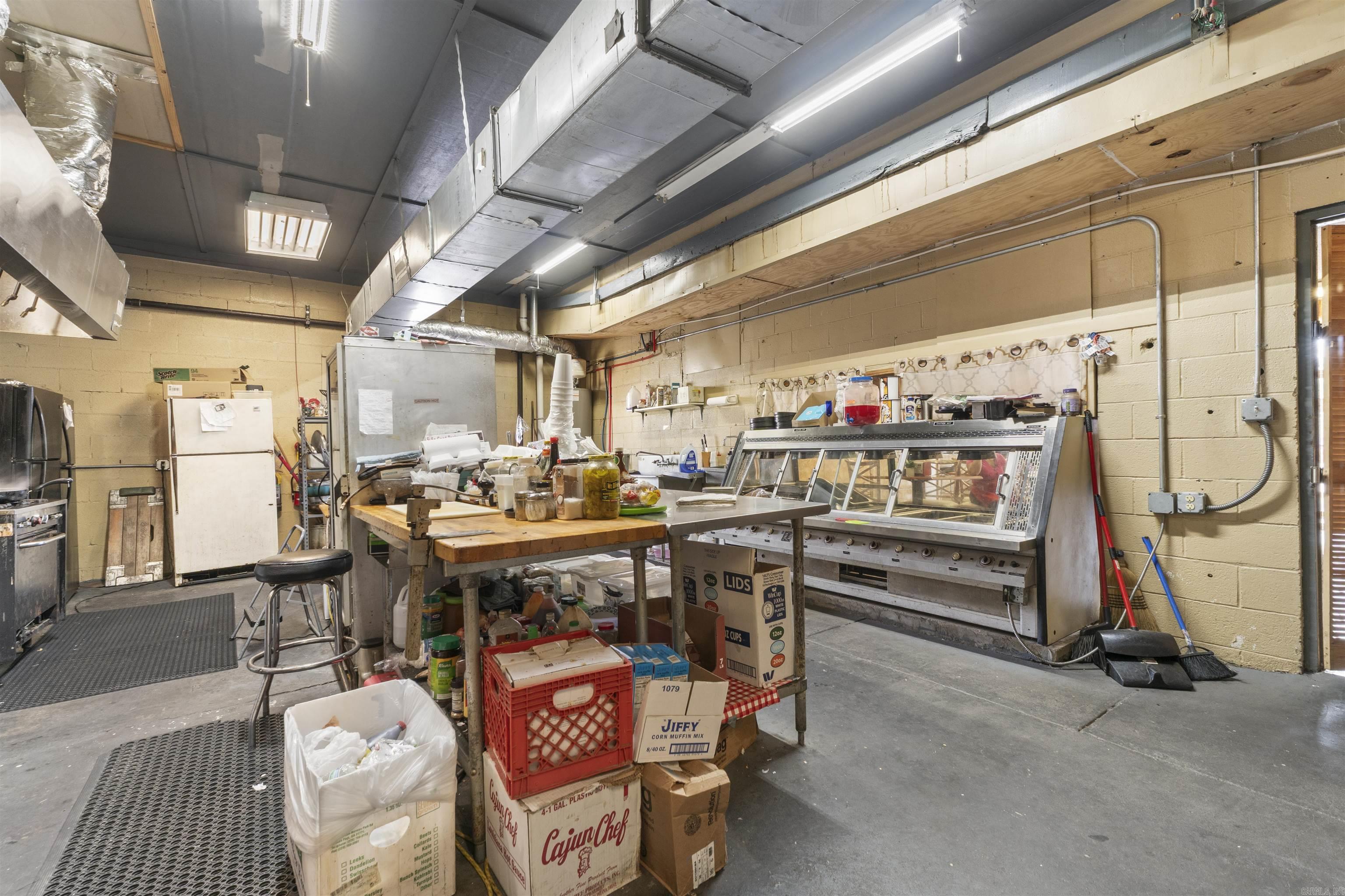 2221 E Broadway  North Little Rock, AR