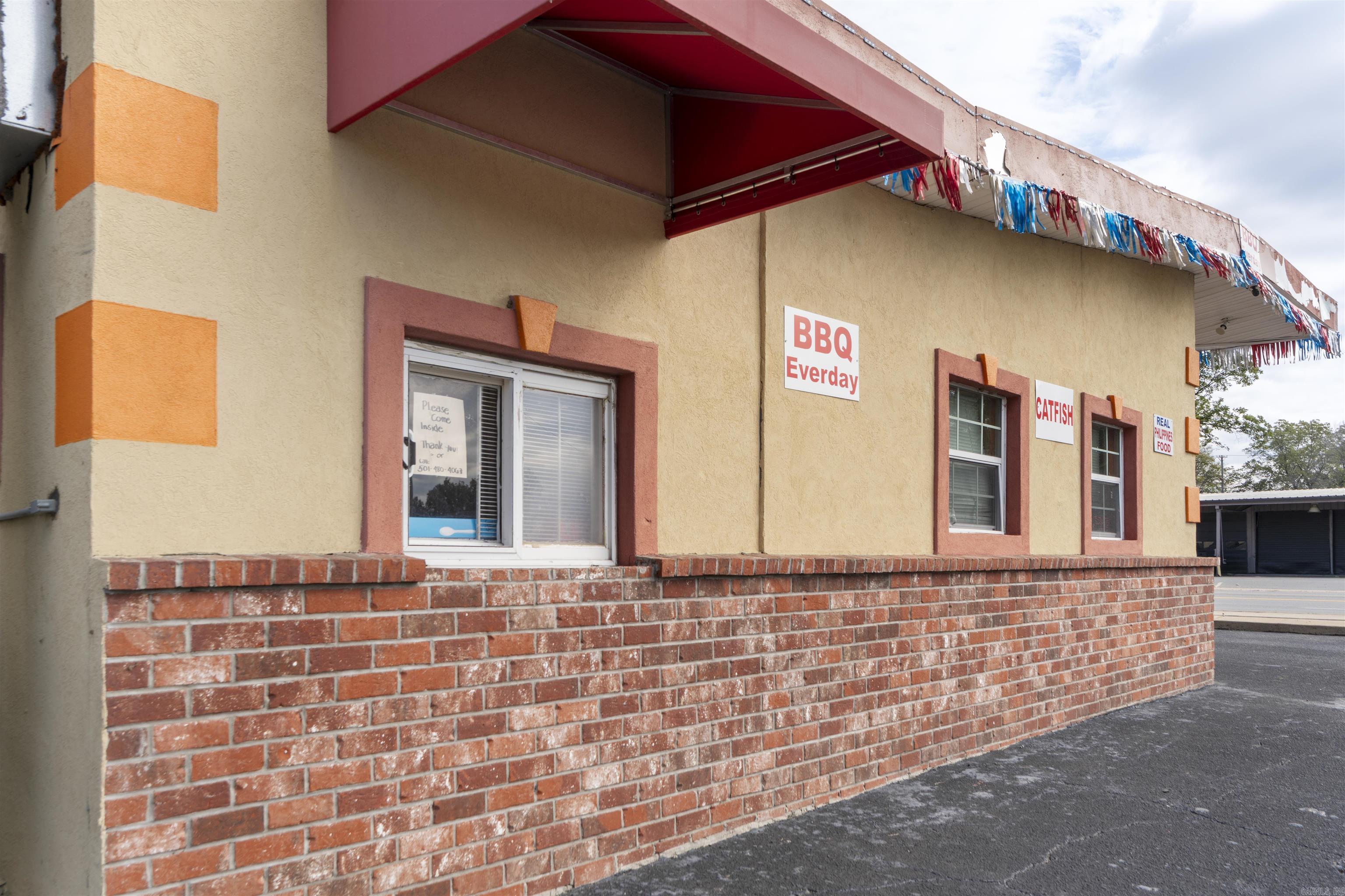 2221 E Broadway  North Little Rock, AR