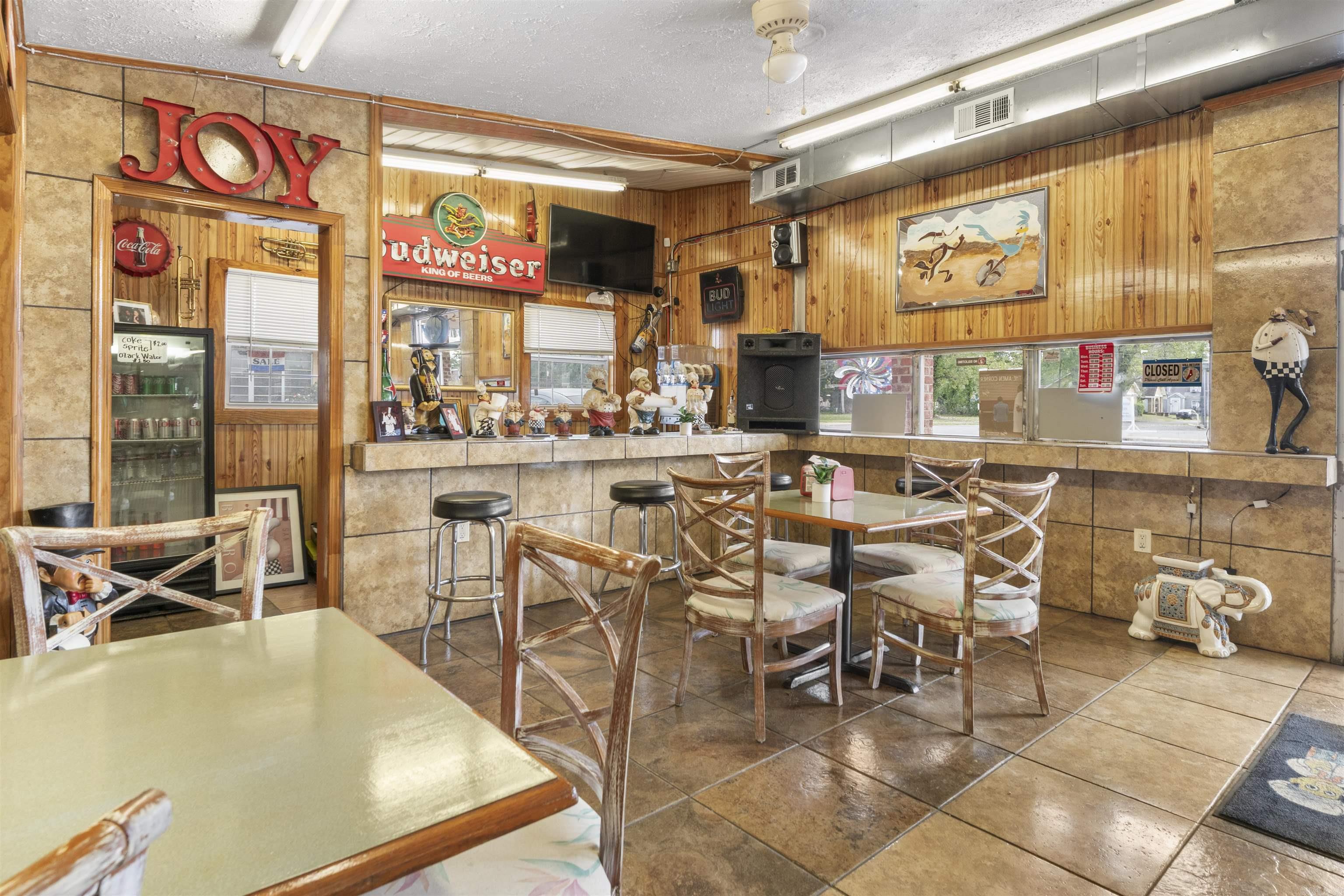 2221 E Broadway  North Little Rock, AR