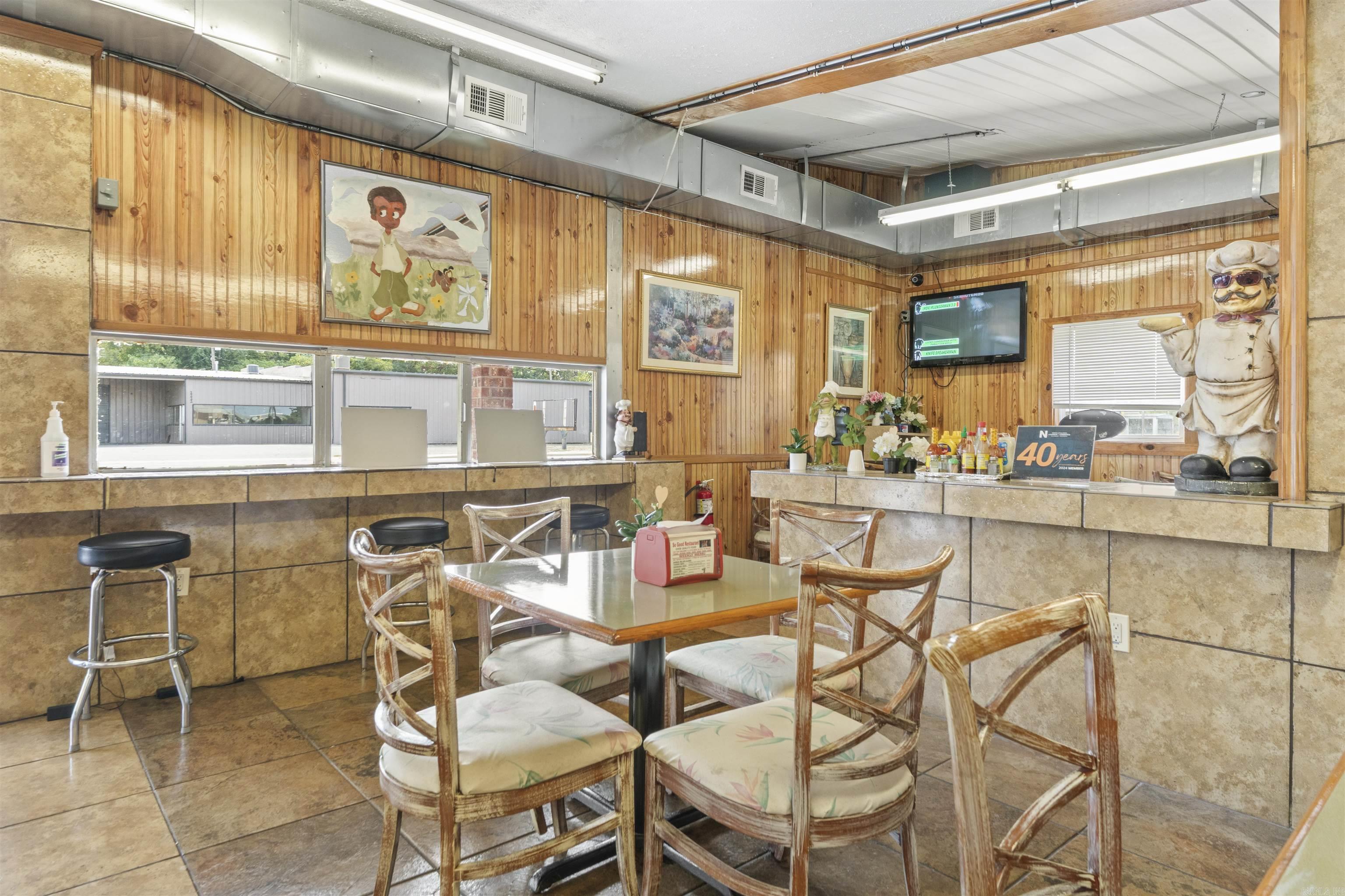 2221 E Broadway  North Little Rock, AR