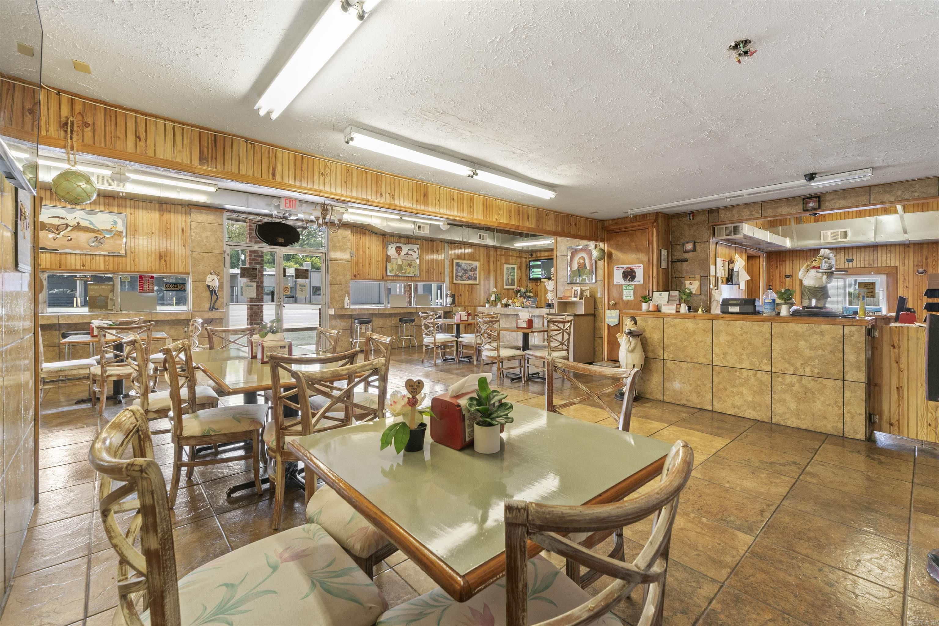 2221 E Broadway  North Little Rock, AR