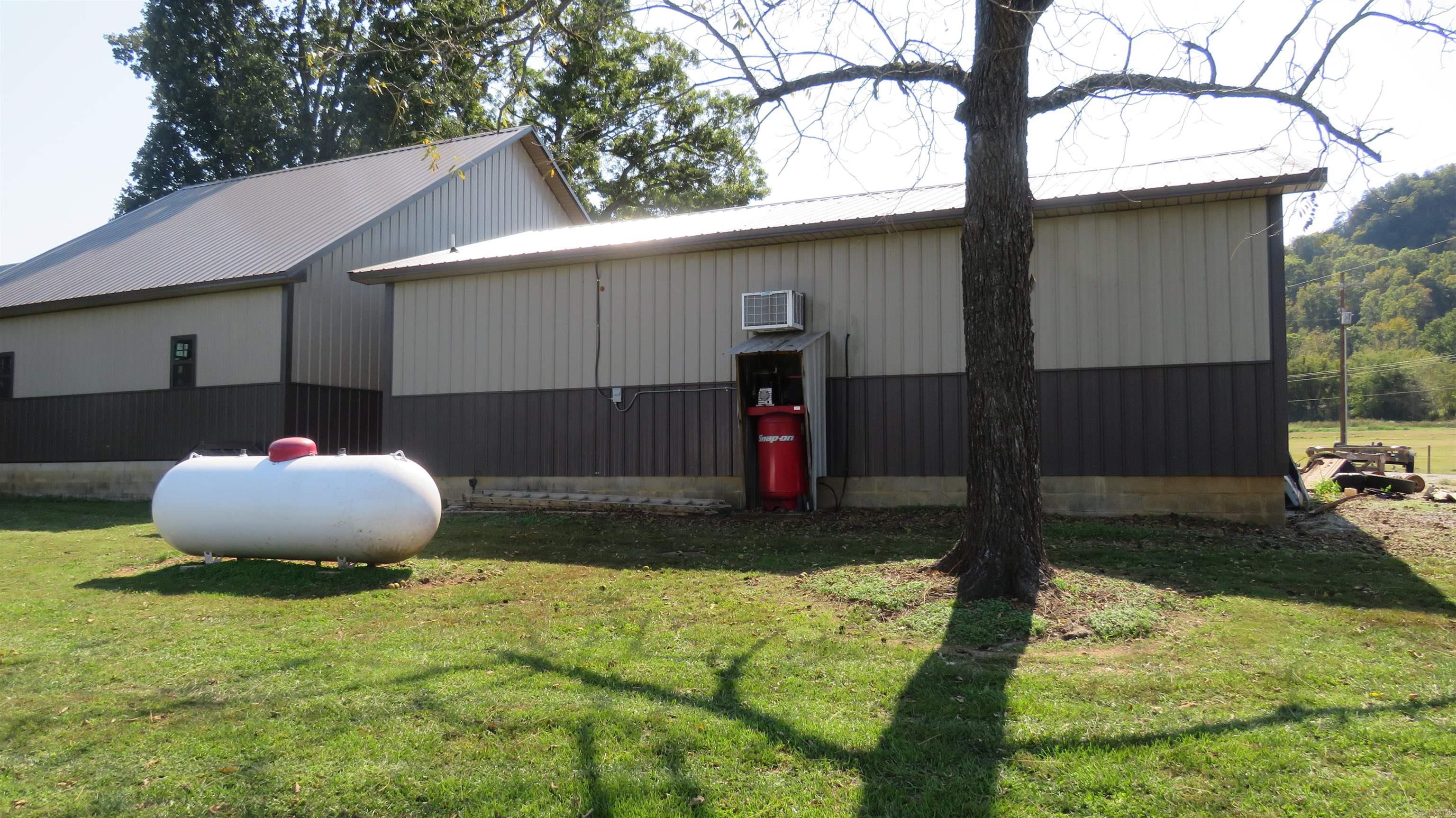 212 Cedar Hill  Mountain View, AR