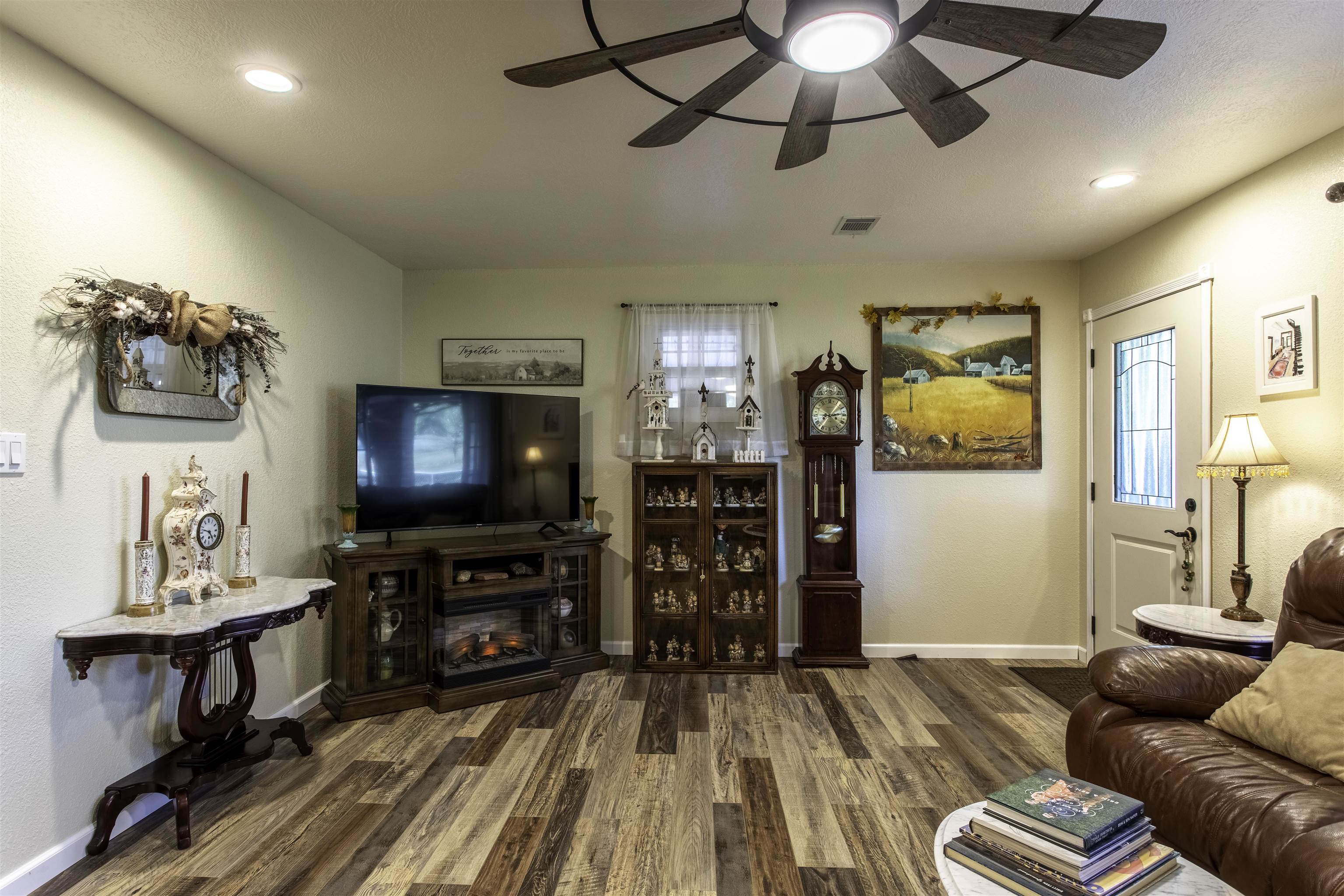 215 W Main  Evening Shade, AR