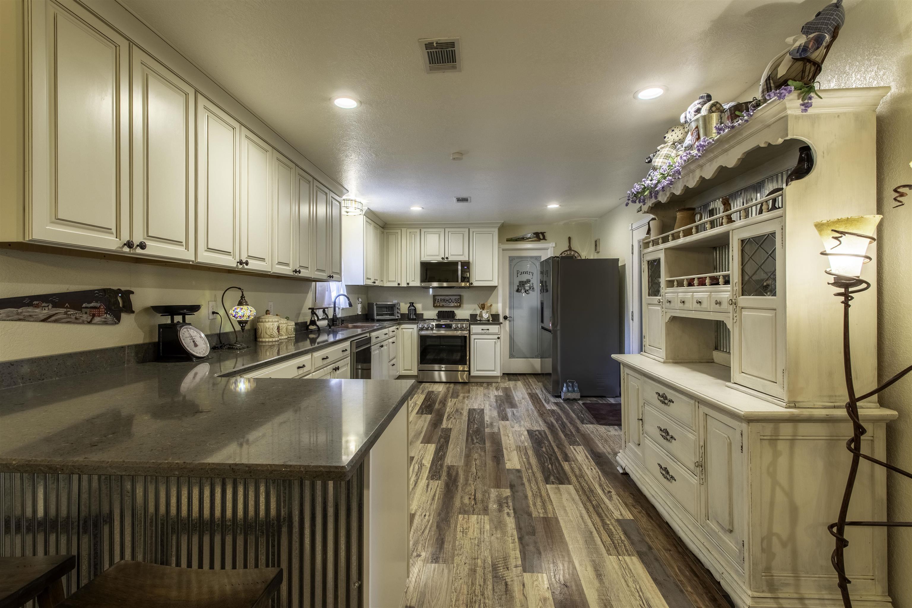 215 W Main  Evening Shade, AR