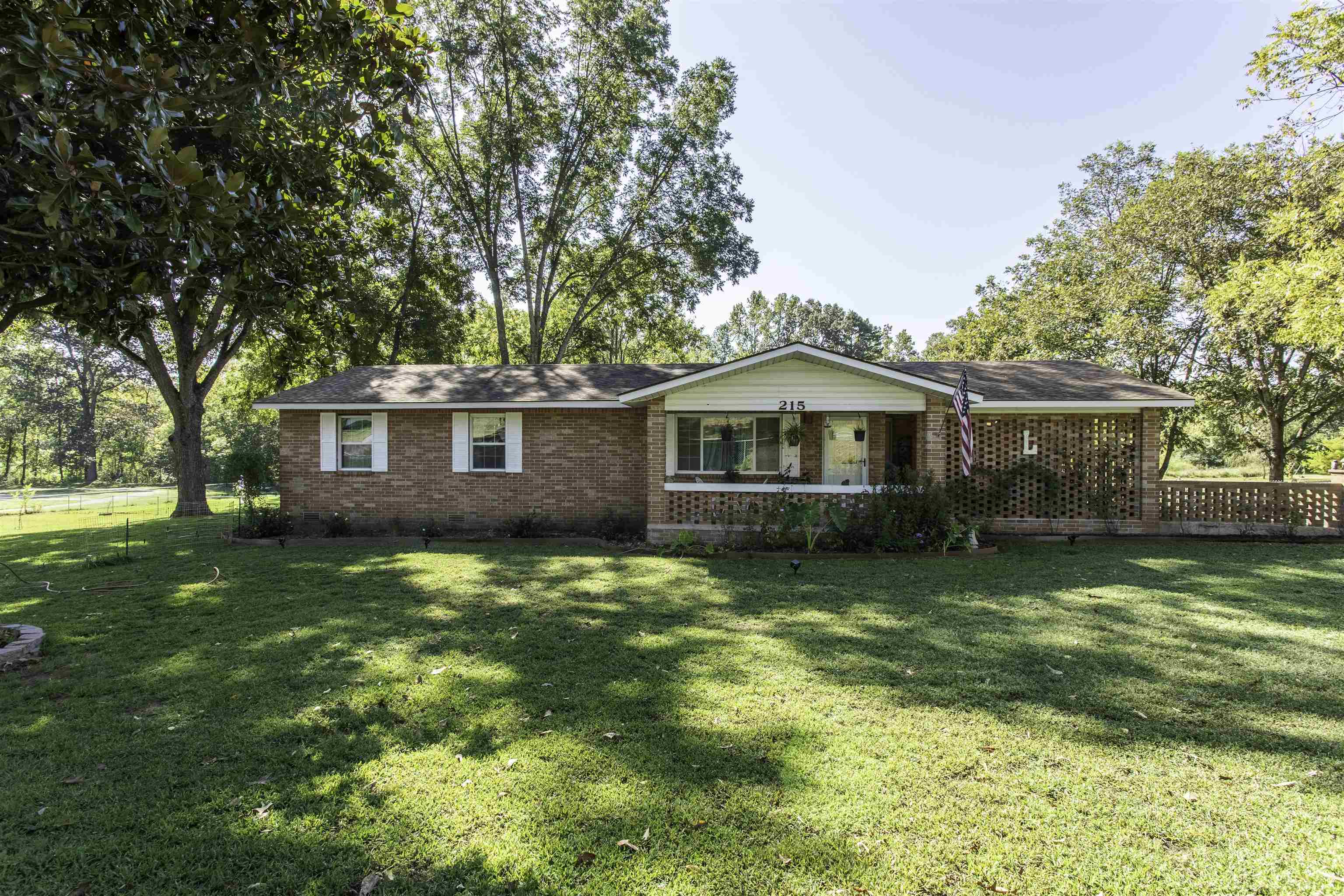 215 W Main  Evening Shade, AR