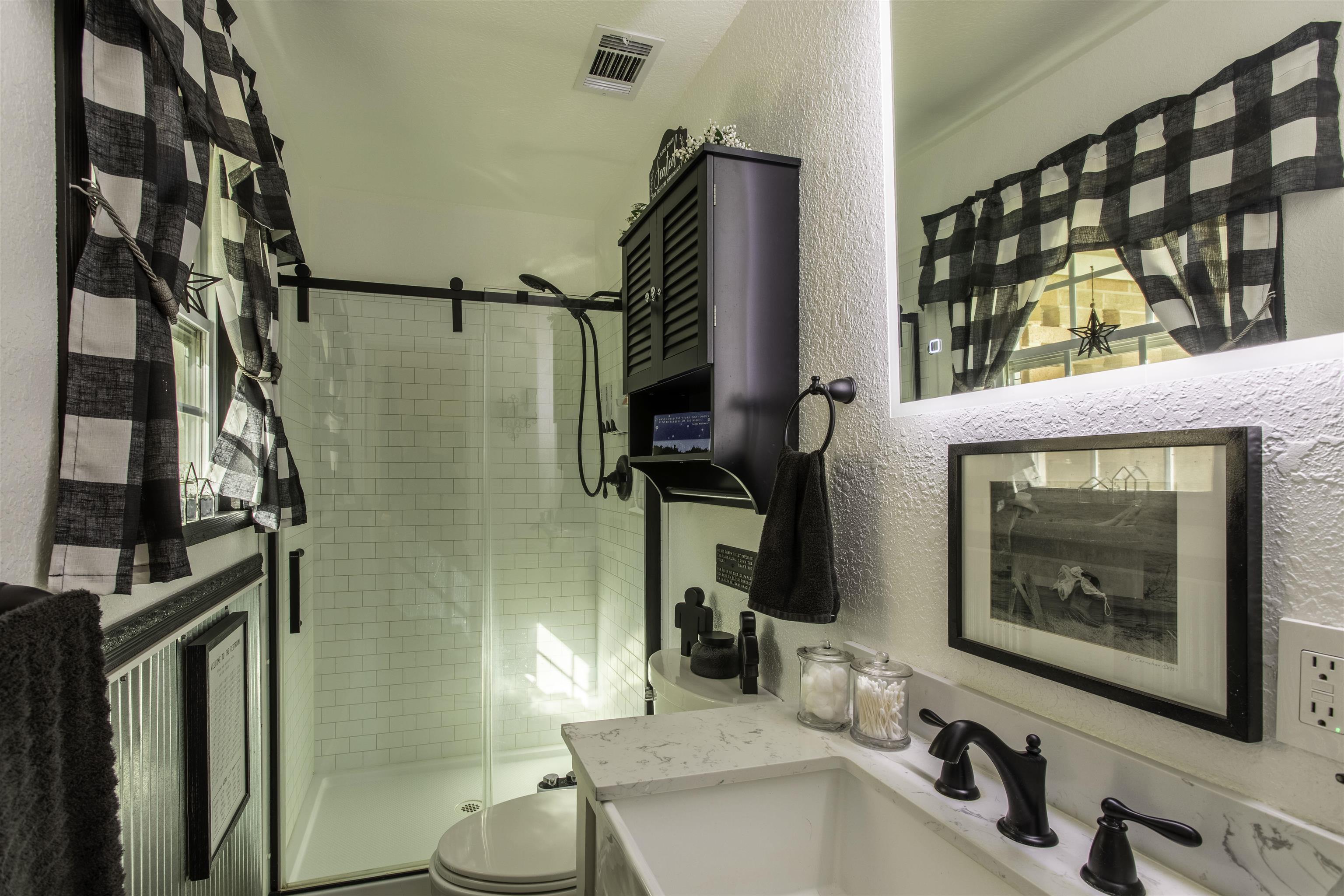 215 W Main  Evening Shade, AR