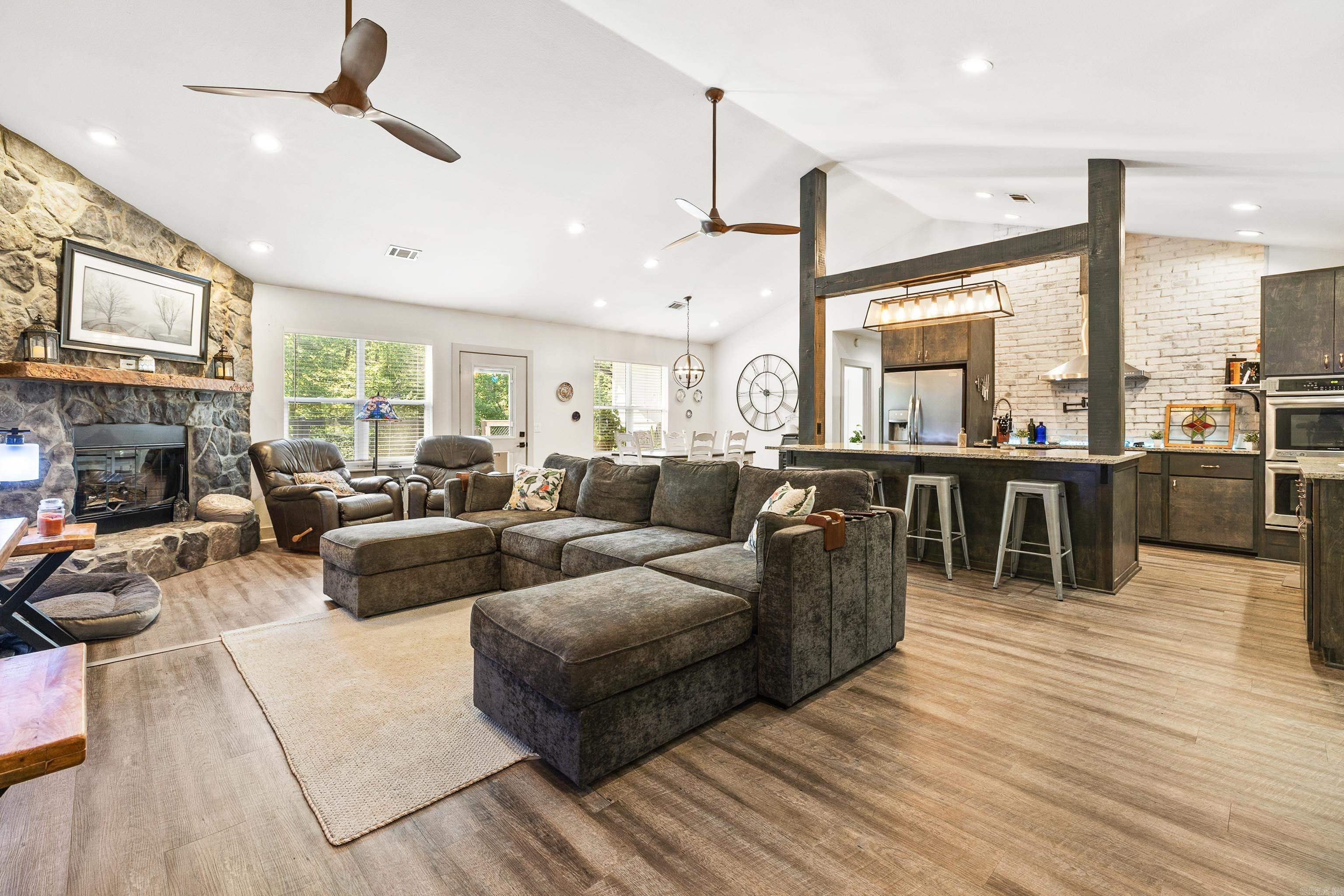 235 Hardwood Hills  Hot Springs, AR